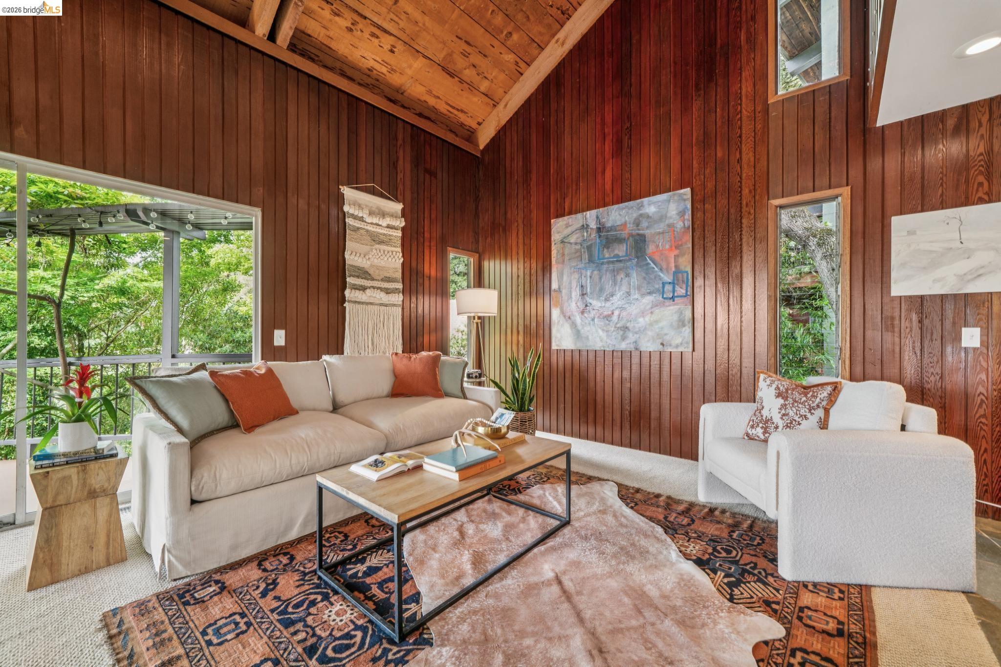 Detail Gallery Image 8 of 59 For 2835 Morley Dr., Oakland,  CA 94611 - 5 Beds | 3 Baths