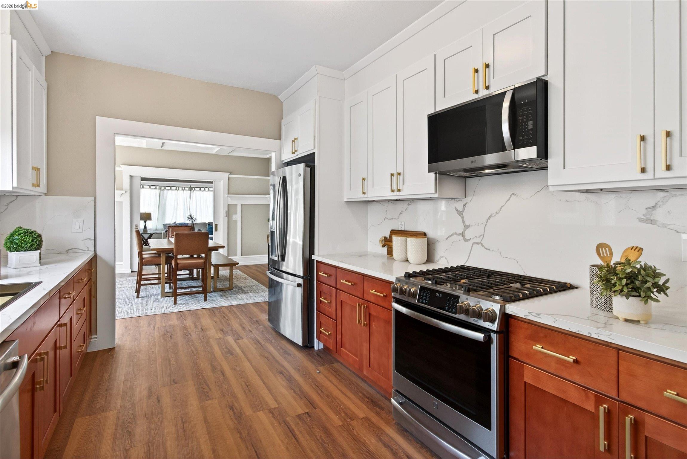 Detail Gallery Image 13 of 26 For 1538 Ashby Ave, Berkeley,  CA 94703 - 3 Beds | 2 Baths