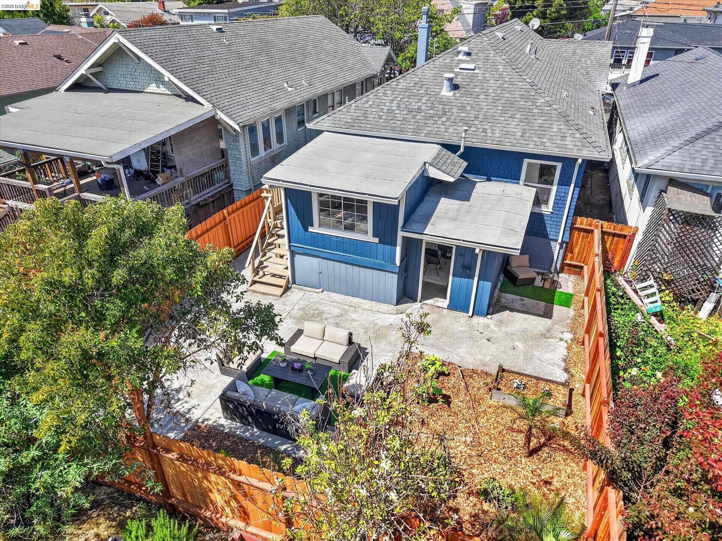 Detail Gallery Image 23 of 26 For 1538 Ashby Ave, Berkeley,  CA 94703 - 3 Beds | 2 Baths