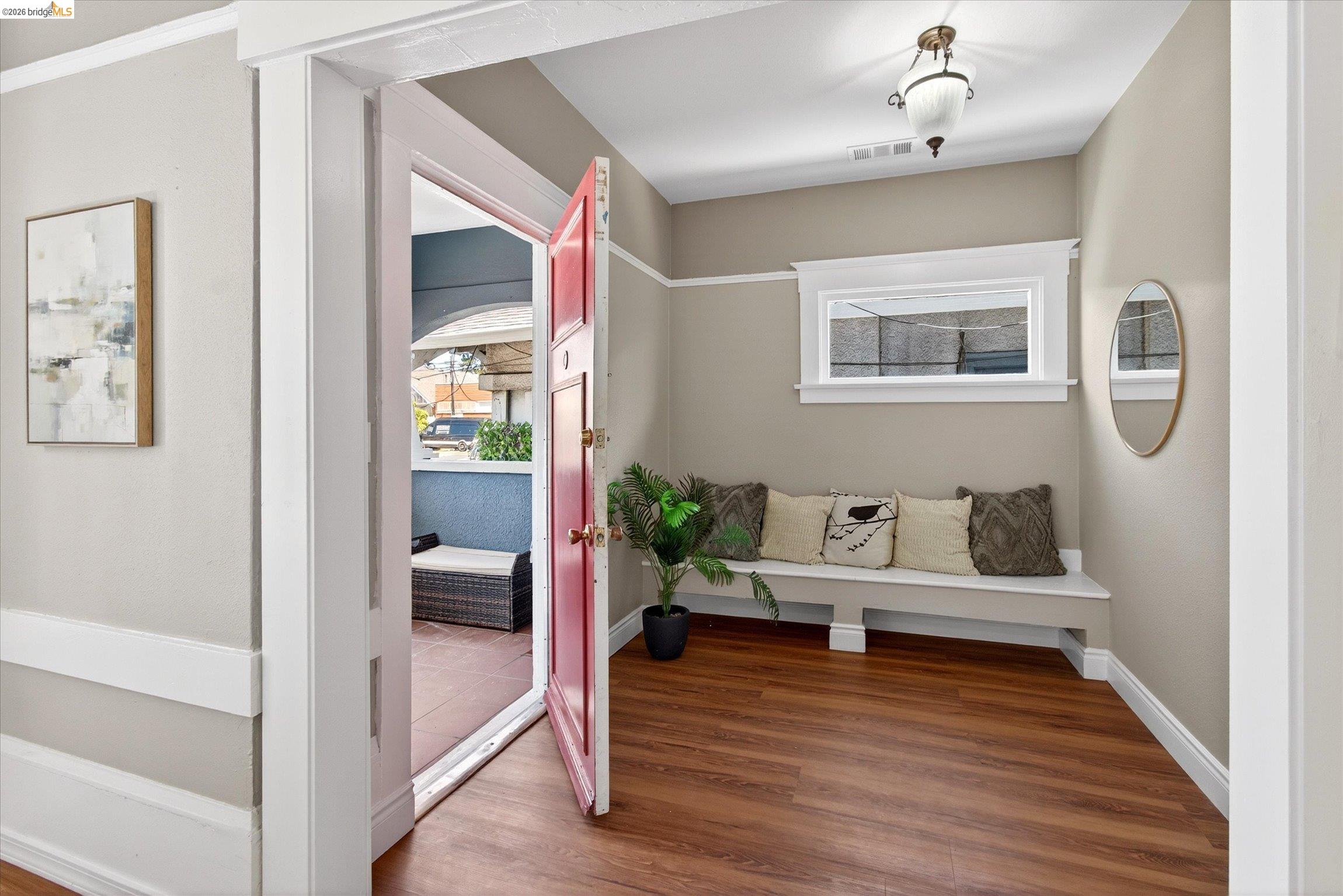 Detail Gallery Image 5 of 26 For 1538 Ashby Ave, Berkeley,  CA 94703 - 3 Beds | 2 Baths