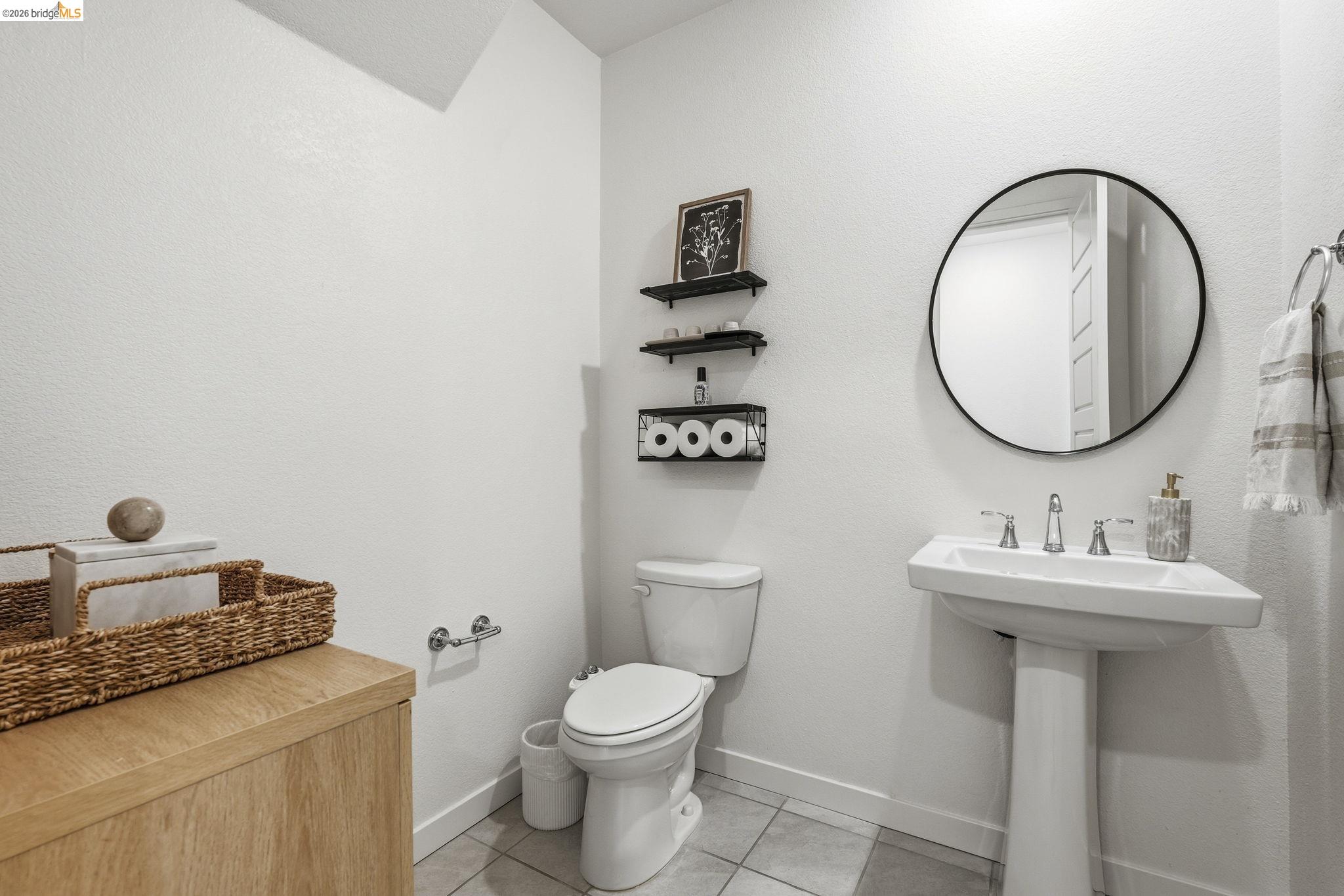 Detail Gallery Image 14 of 40 For 15929 Testarossa St, Lathrop,  CA 95330 - 3 Beds | 2/1 Baths