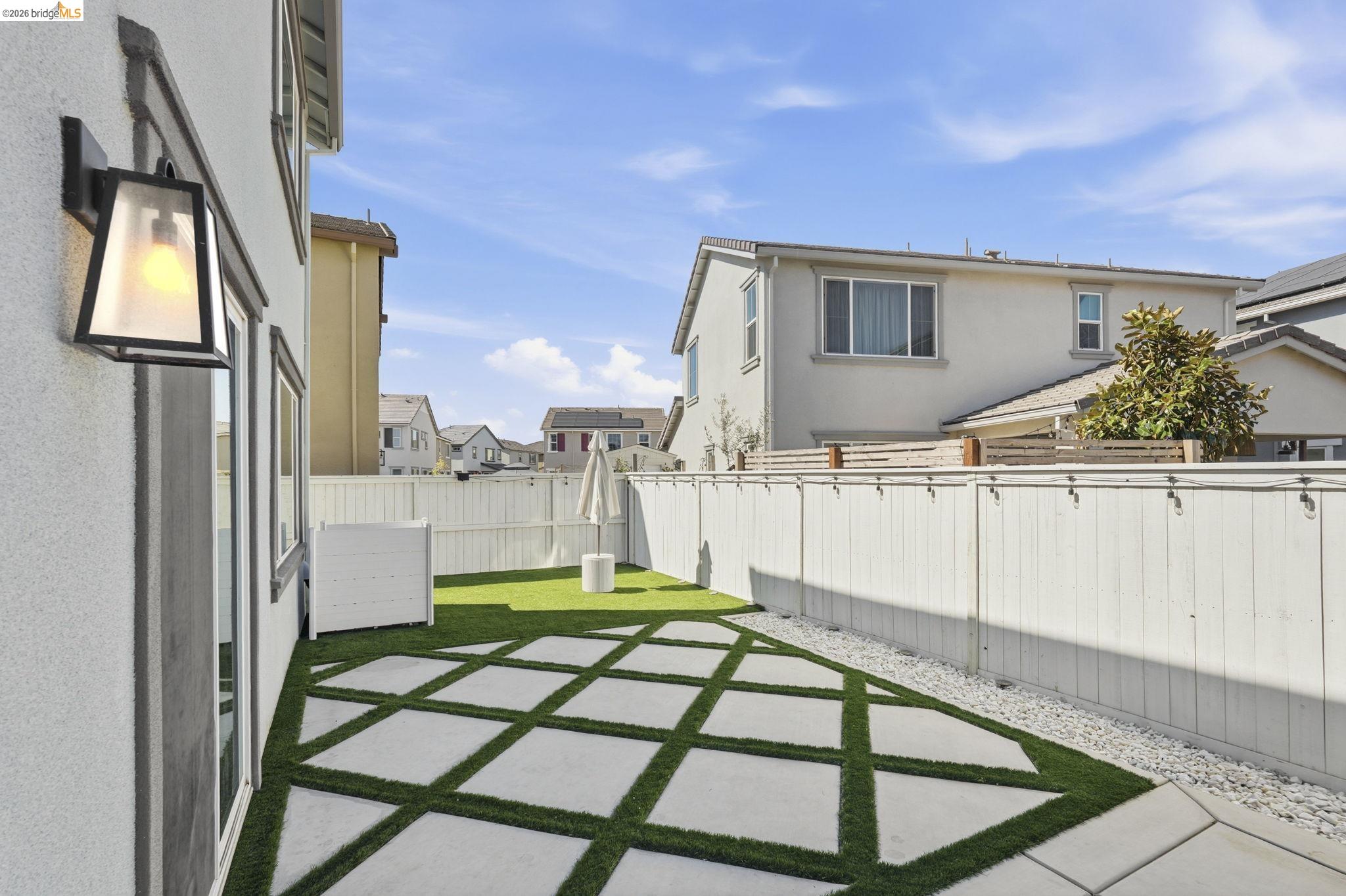 Detail Gallery Image 33 of 40 For 15929 Testarossa St, Lathrop,  CA 95330 - 3 Beds | 2/1 Baths