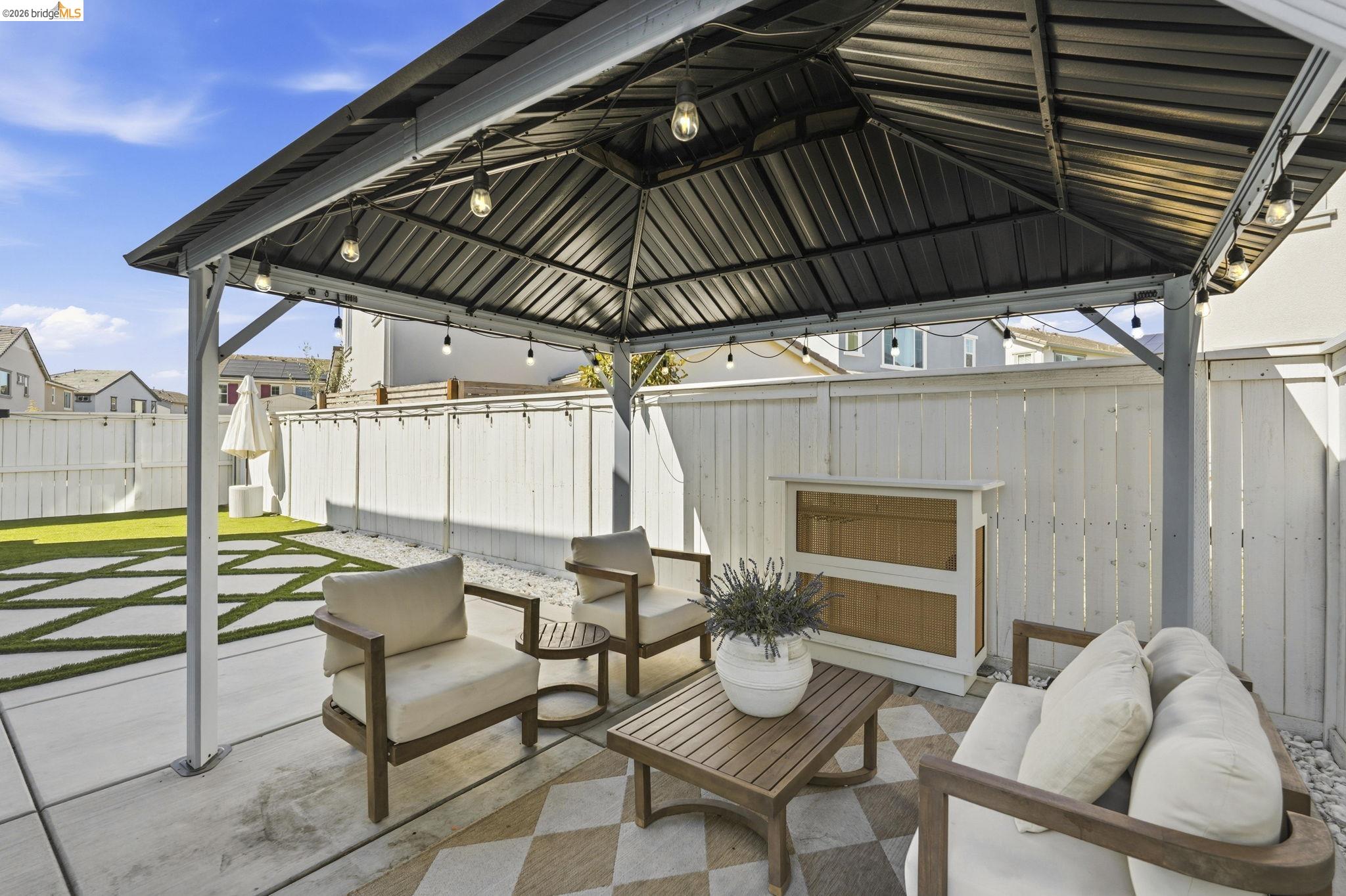 Detail Gallery Image 34 of 40 For 15929 Testarossa St, Lathrop,  CA 95330 - 3 Beds | 2/1 Baths