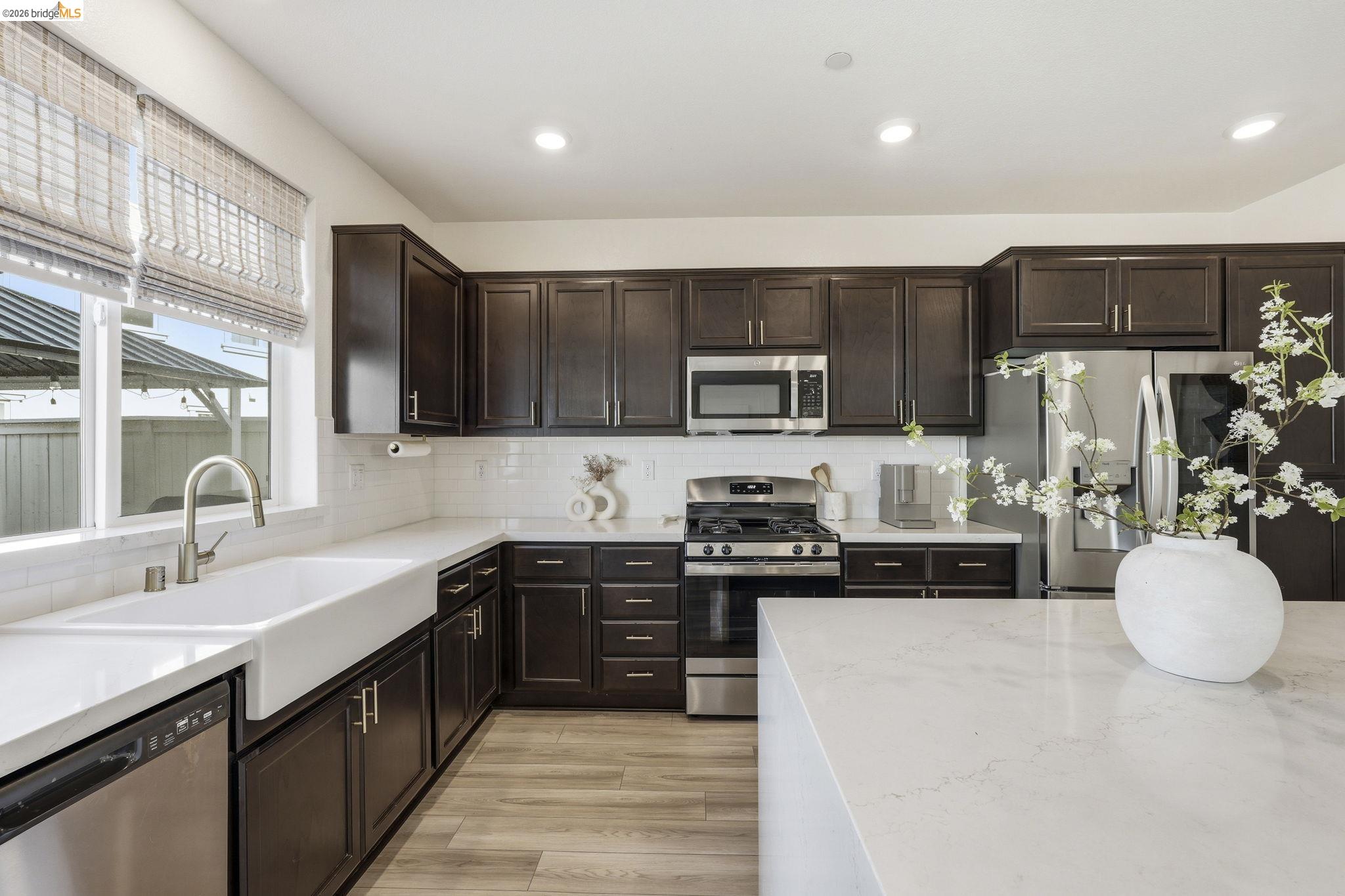 Detail Gallery Image 8 of 40 For 15929 Testarossa St, Lathrop,  CA 95330 - 3 Beds | 2/1 Baths