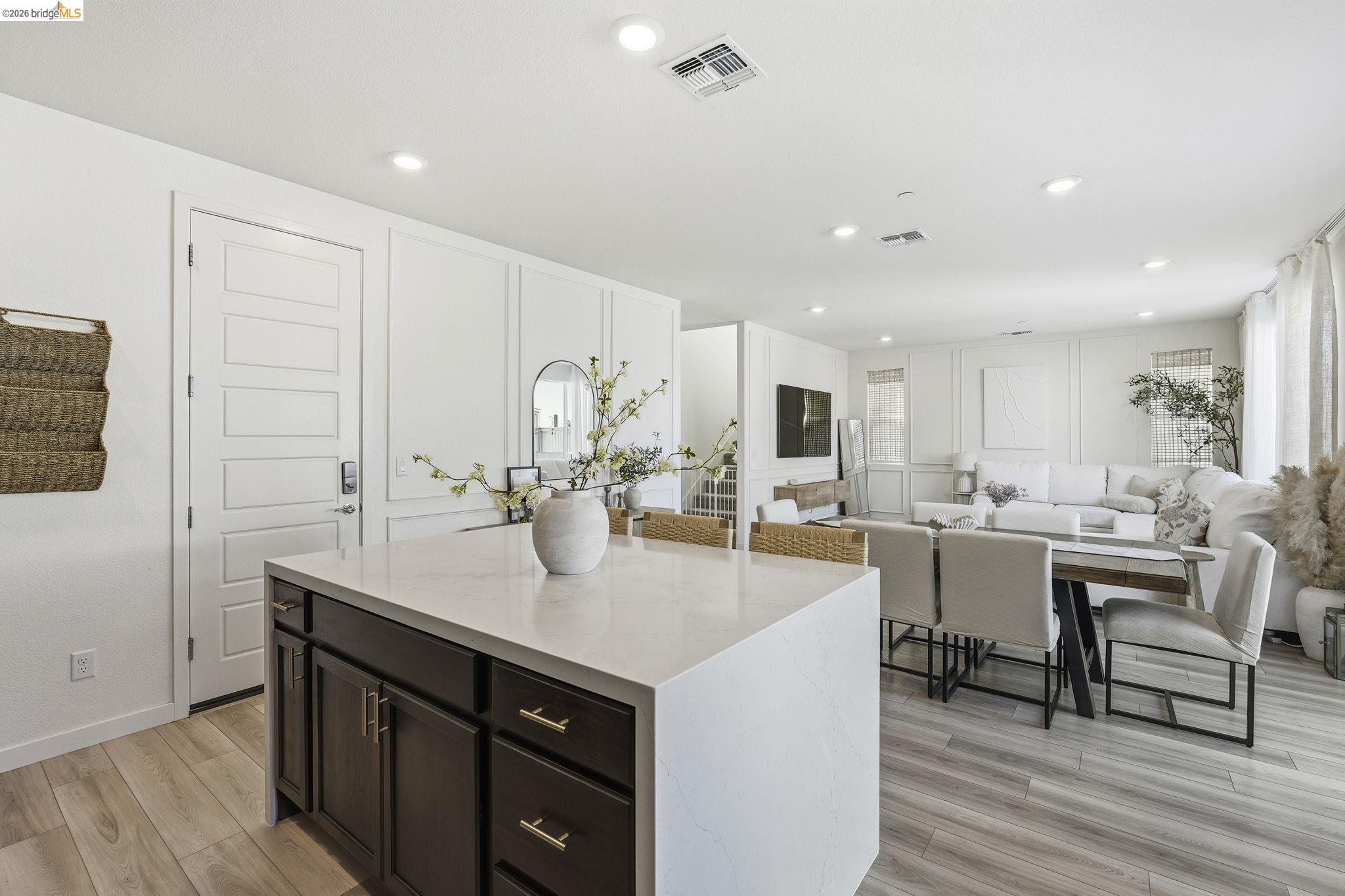 Detail Gallery Image 10 of 40 For 15929 Testarossa St, Lathrop,  CA 95330 - 3 Beds | 2/1 Baths