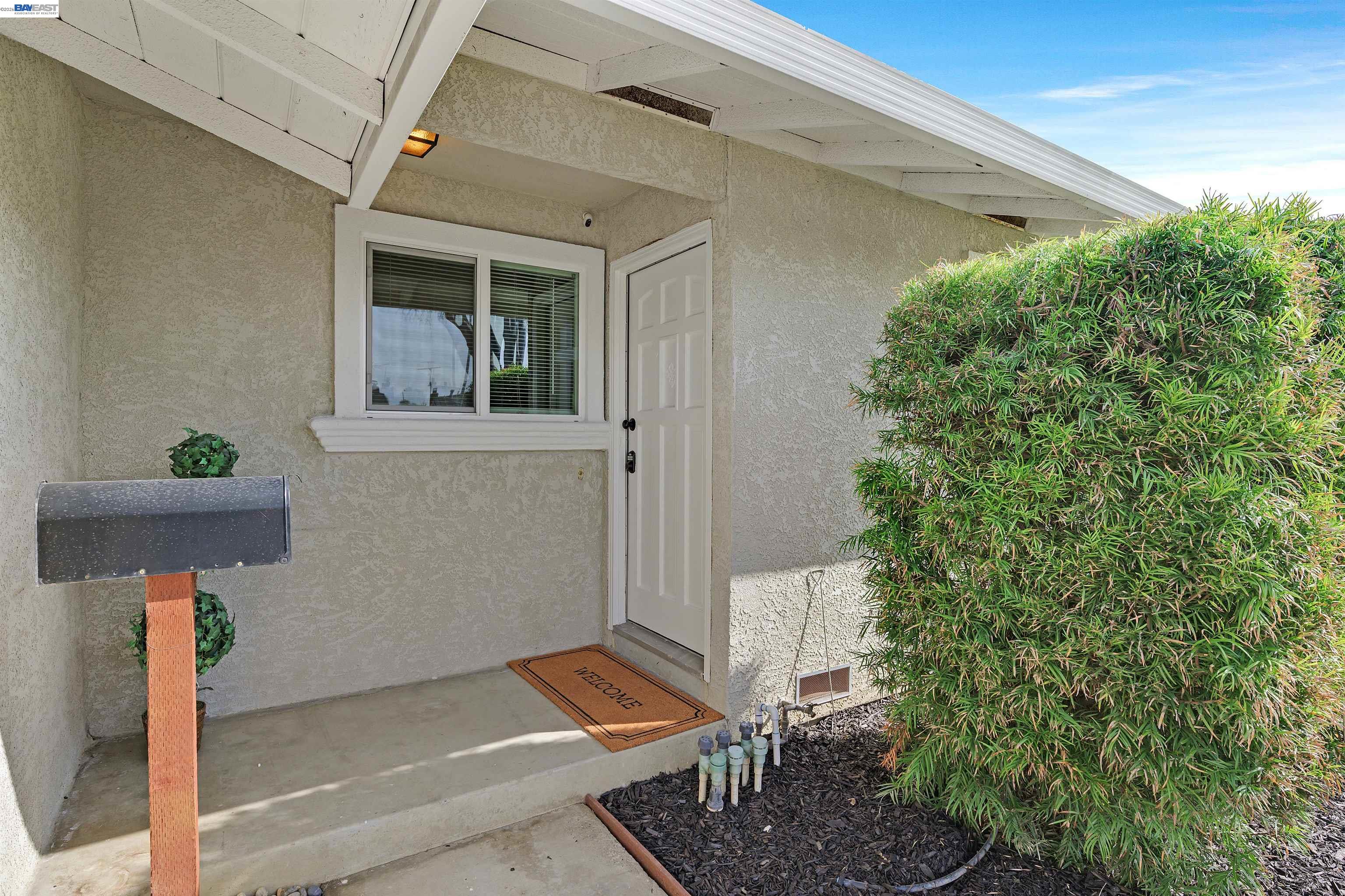 Detail Gallery Image 25 of 31 For 2449 Almaden Blvd, Union City,  CA 94587 - 3 Beds | 2 Baths