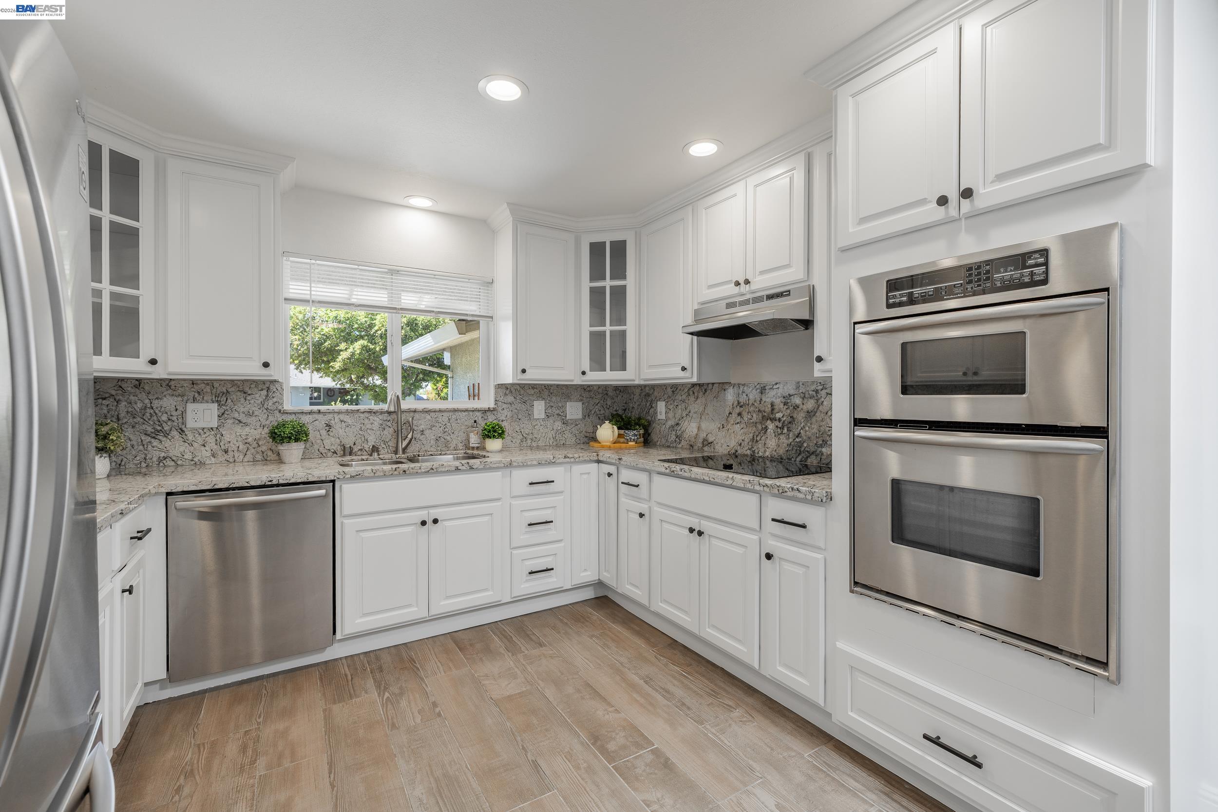 Detail Gallery Image 4 of 31 For 2449 Almaden Blvd, Union City,  CA 94587 - 3 Beds | 2 Baths