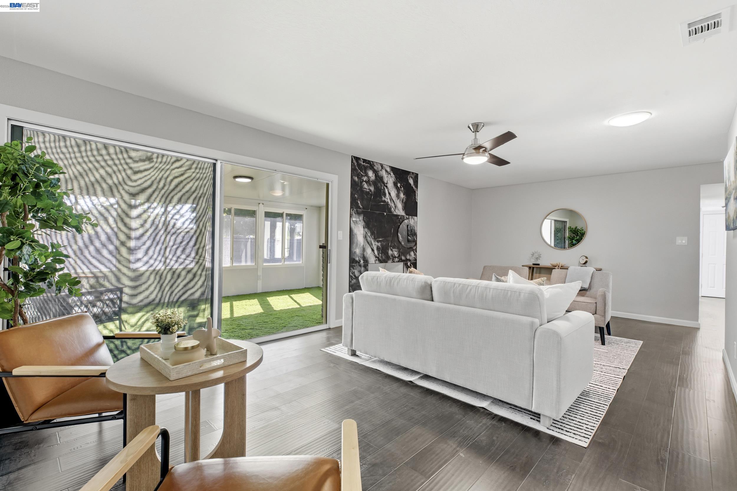 Detail Gallery Image 5 of 25 For 6613 Demaret Drive, Sacramento,  CA 95822 - 3 Beds | 2 Baths