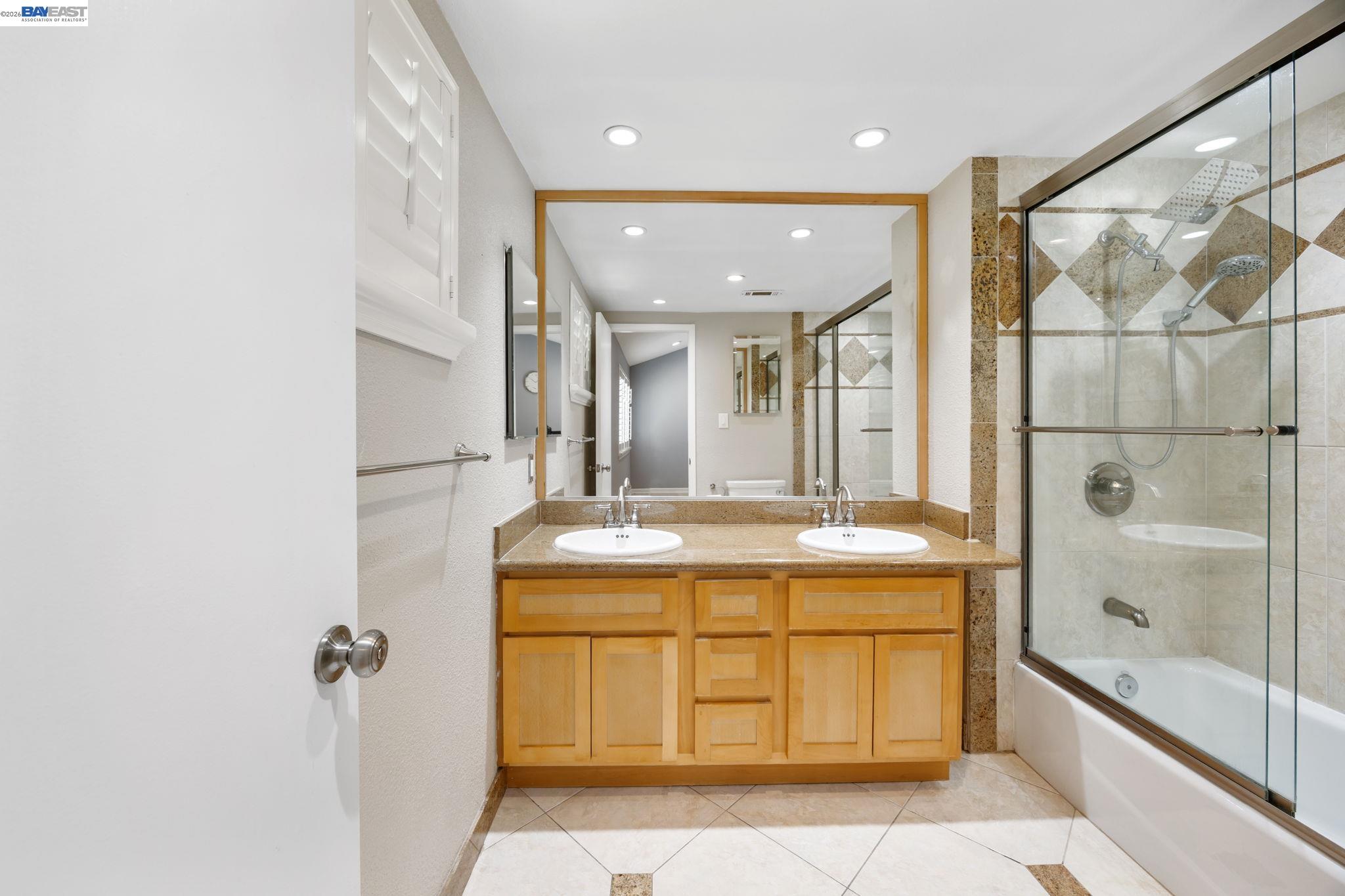 Photo #8: 41130286 Listing: Photo #8