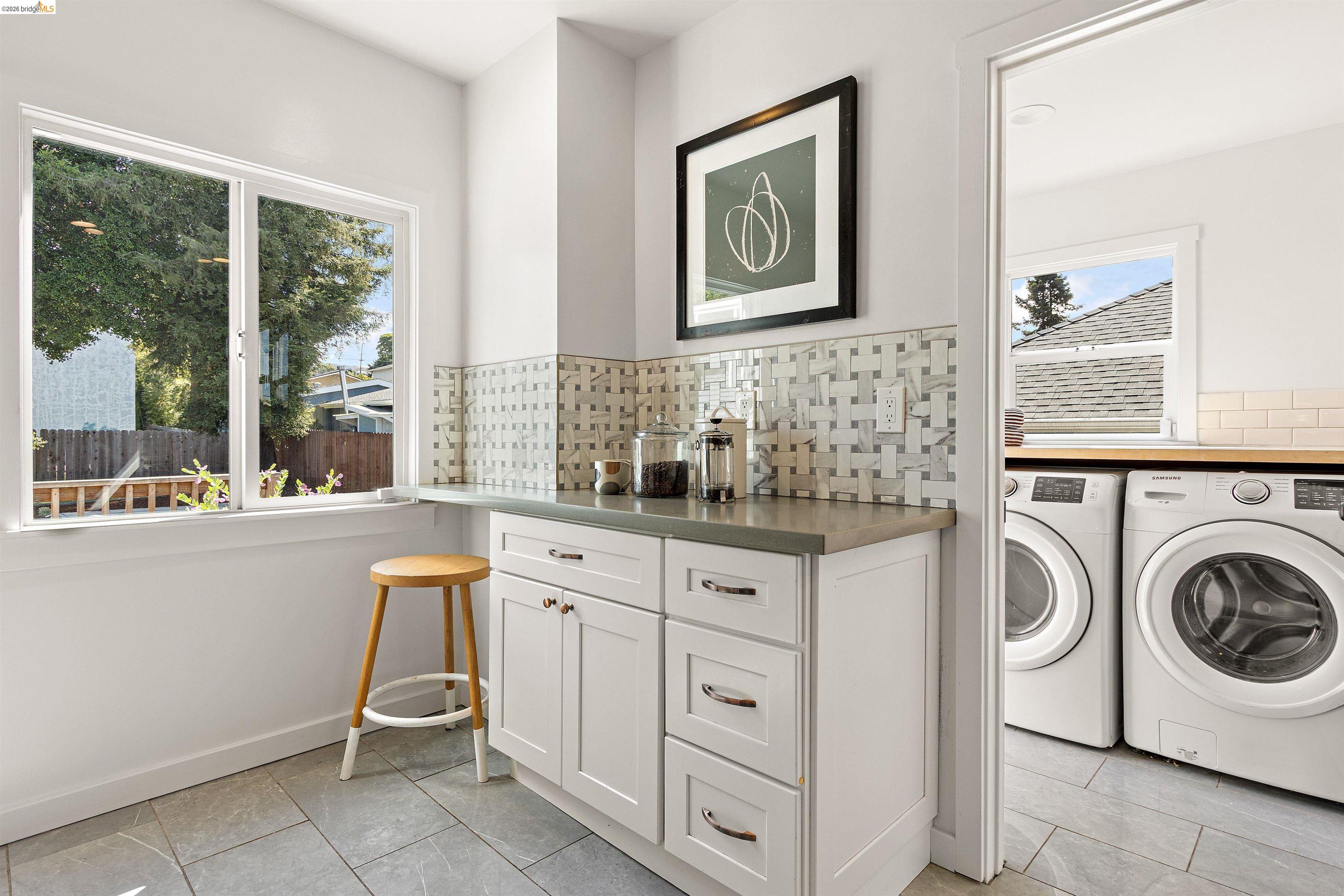 Detail Gallery Image 15 of 31 For 5030 Congress Ave, Oakland,  CA 94601 - 3 Beds | 2/1 Baths