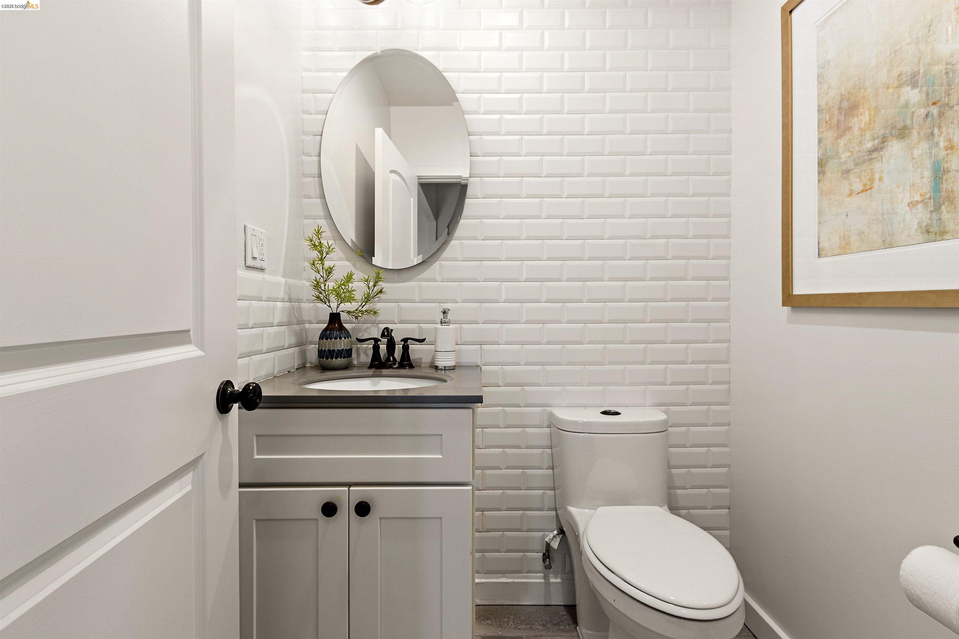 Detail Gallery Image 25 of 31 For 5030 Congress Ave, Oakland,  CA 94601 - 3 Beds | 2/1 Baths