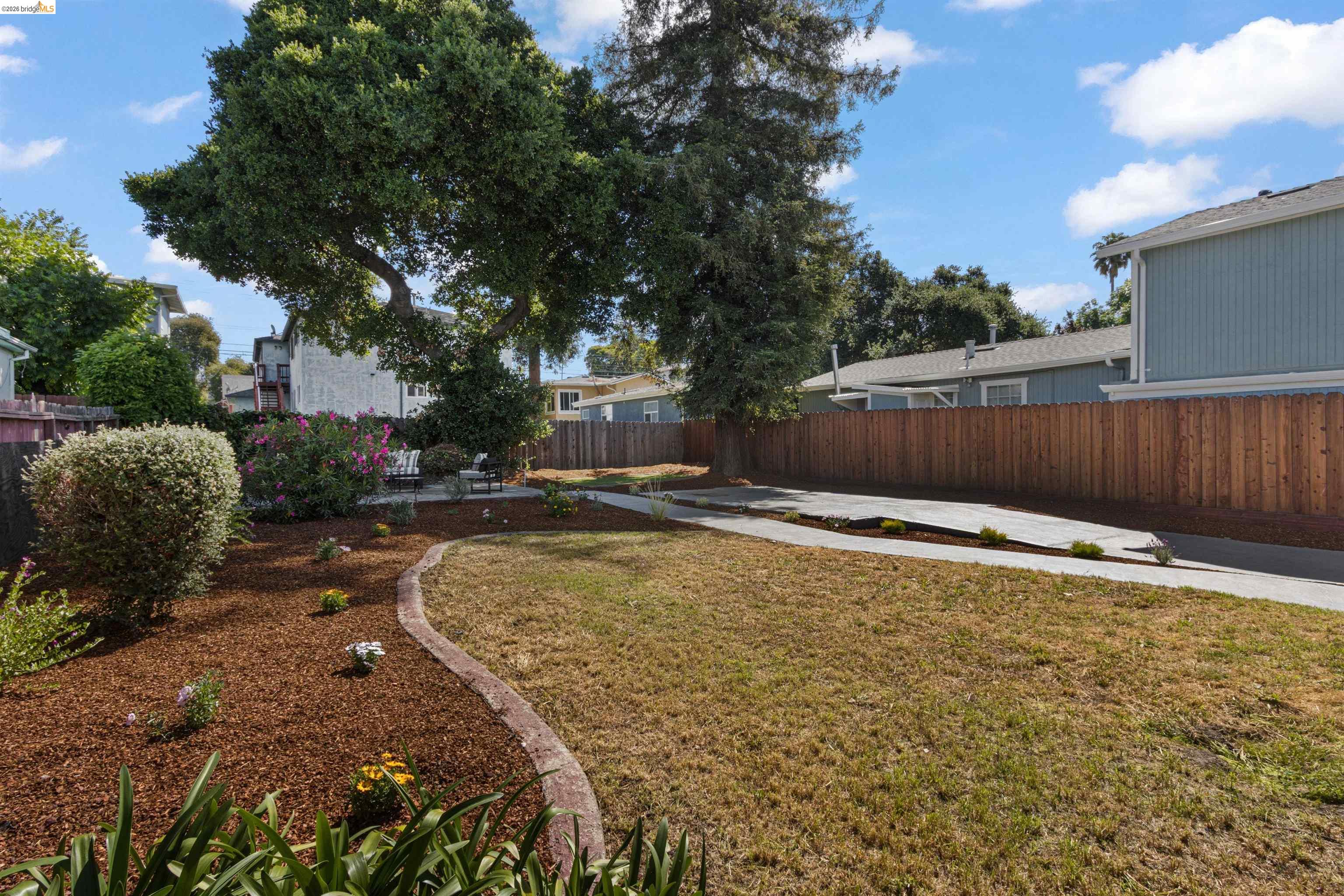 Detail Gallery Image 28 of 31 For 5030 Congress Ave, Oakland,  CA 94601 - 3 Beds | 2/1 Baths