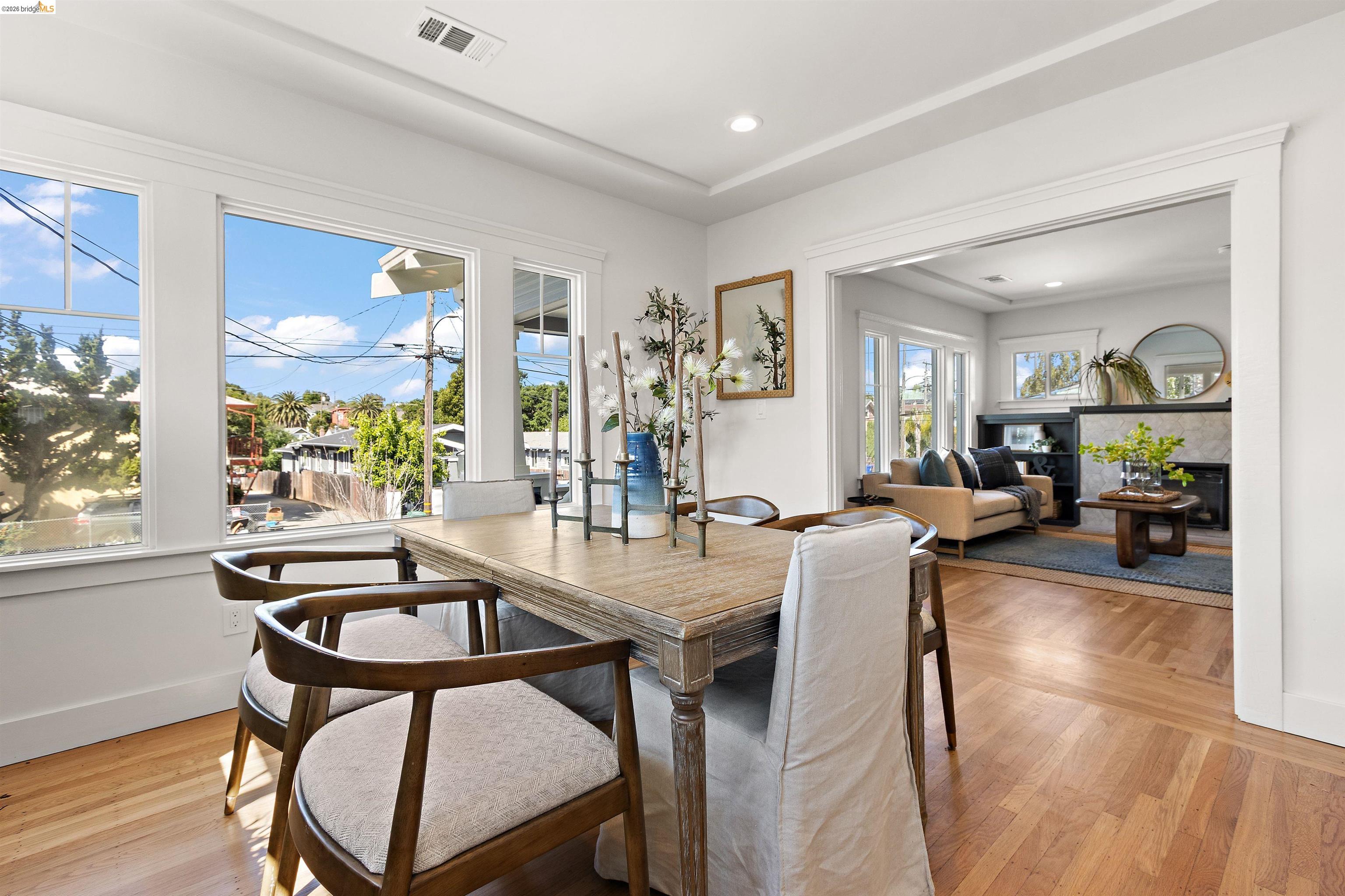 Detail Gallery Image 10 of 31 For 5030 Congress Ave, Oakland,  CA 94601 - 3 Beds | 2/1 Baths