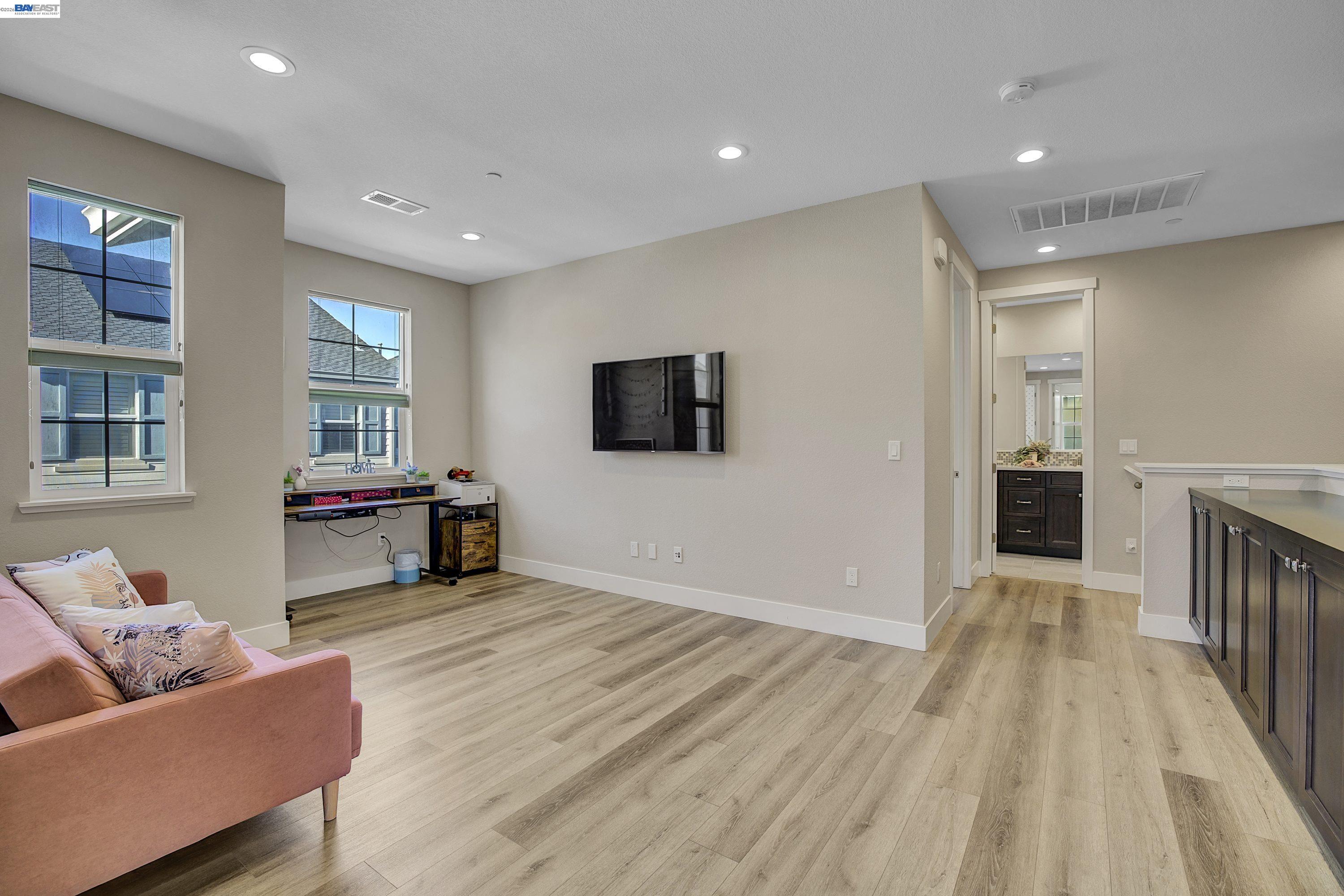 Detail Gallery Image 27 of 39 For 37515 Sea Bank St, Newark,  CA 94560 - 4 Beds | 3 Baths