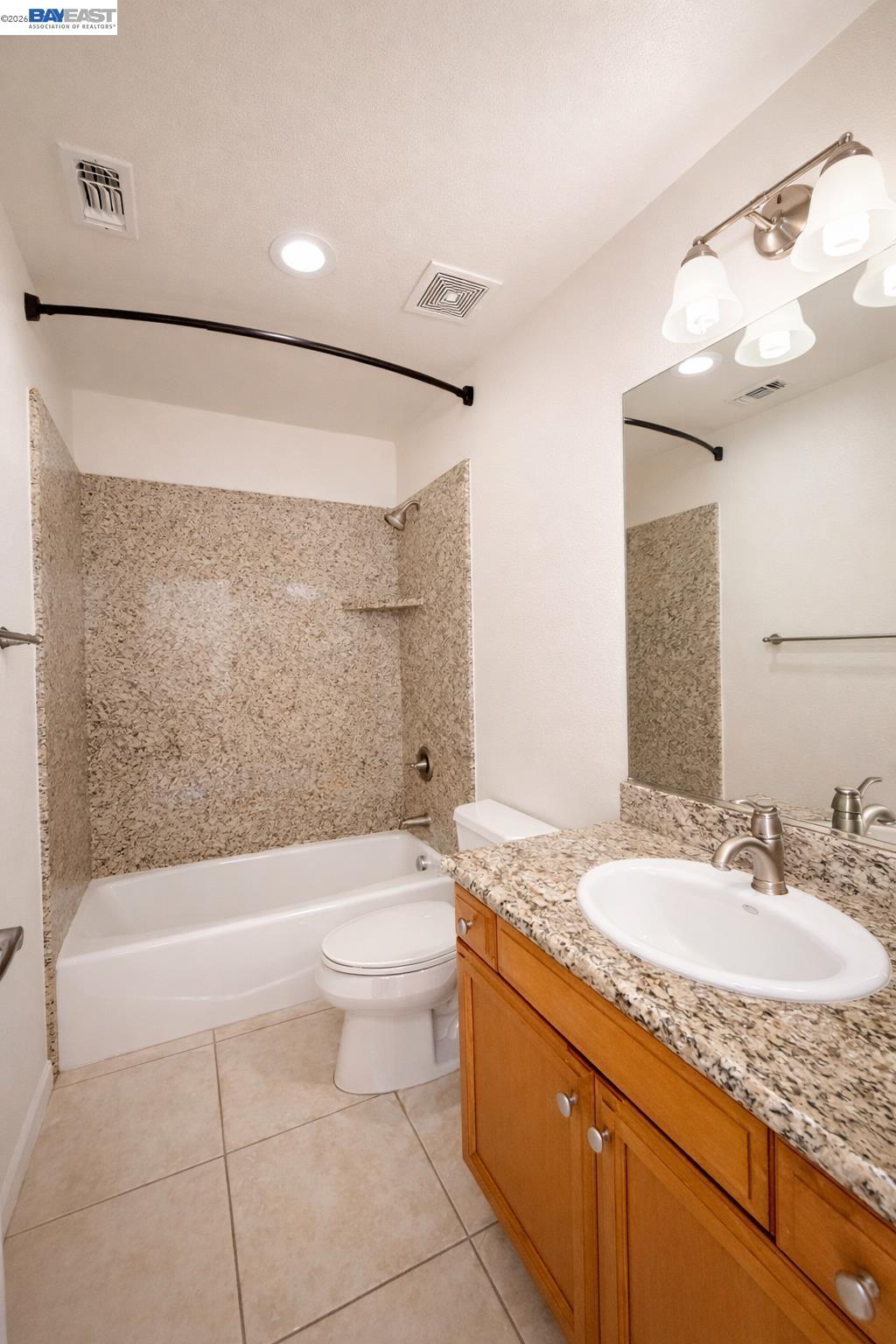 Detail Gallery Image 9 of 18 For 498 W Callado Ct, Mountain House,  CA 95391 - 4 Beds | 3 Baths