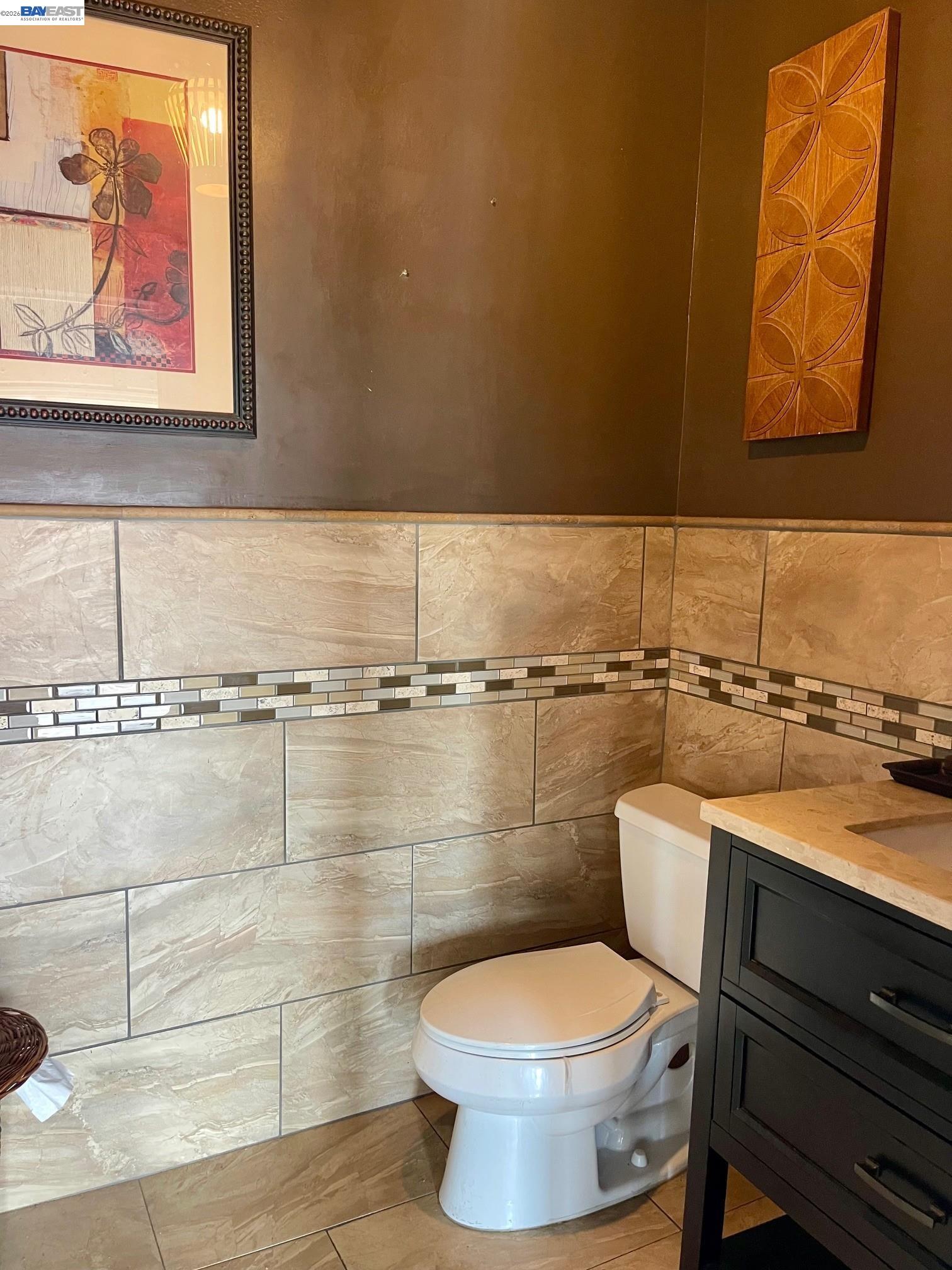 Detail Gallery Image 6 of 10 For 22622 Mission Blvd, Hayward,  CA 94541 - 0 Beds | 2 Baths