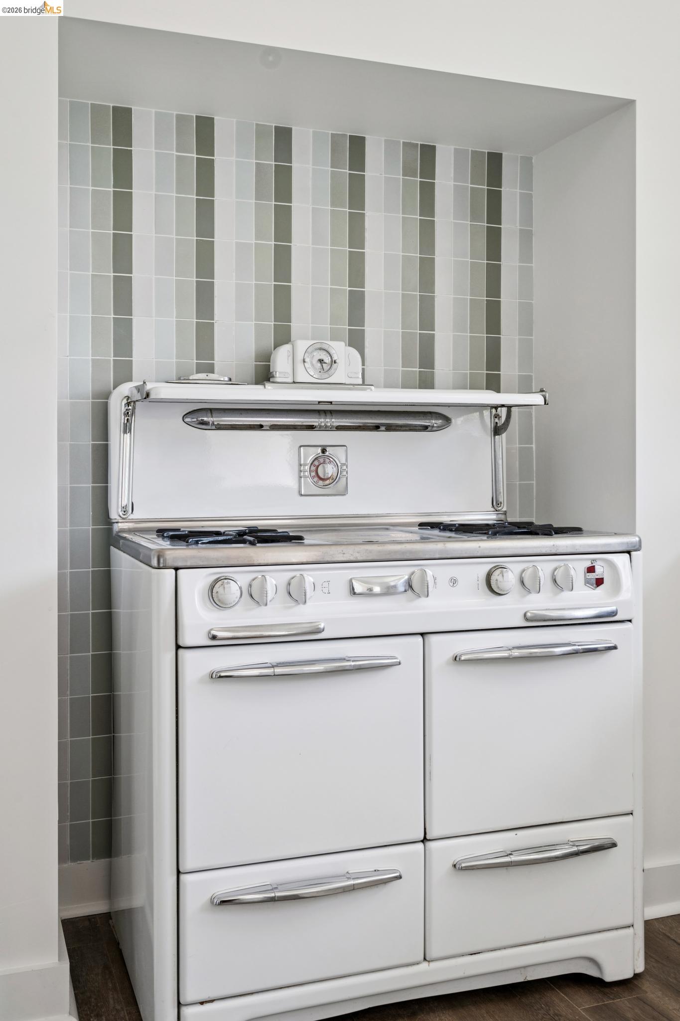 3631 Lyon Ave, Oakland, CA, 94601