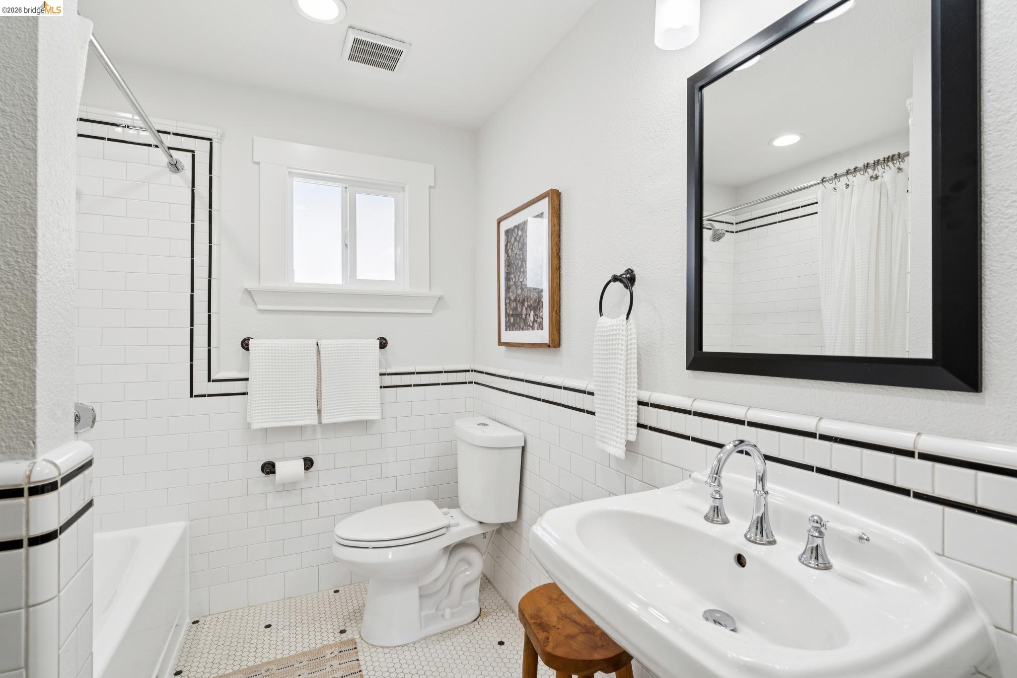 3631 Lyon Ave, Oakland, CA, 94601