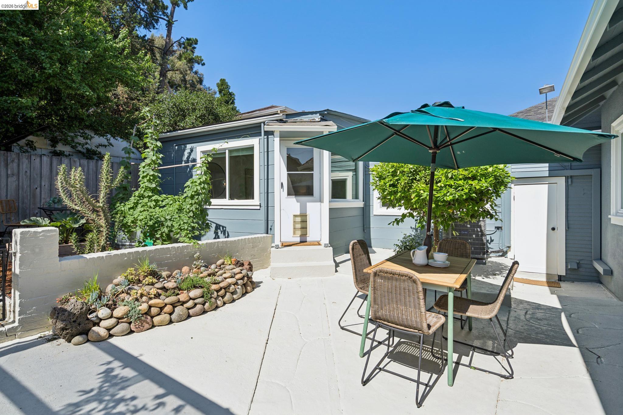 3631 Lyon Ave, Oakland, CA, 94601