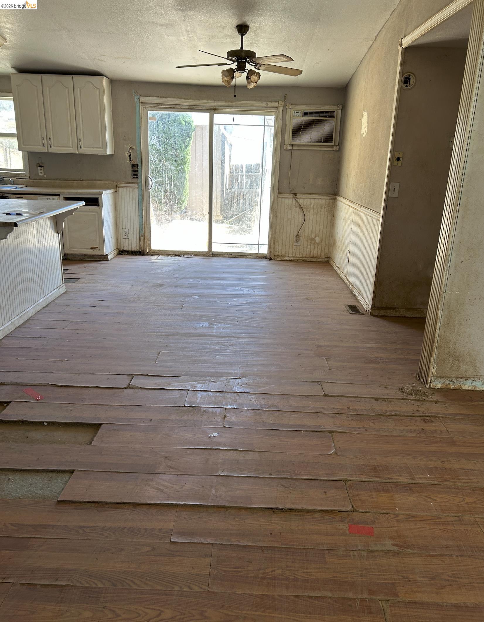 Detail Gallery Image 4 of 12 For 9930 Hernandez Dr, La Grange,  CA 95329 - 3 Beds | 2 Baths