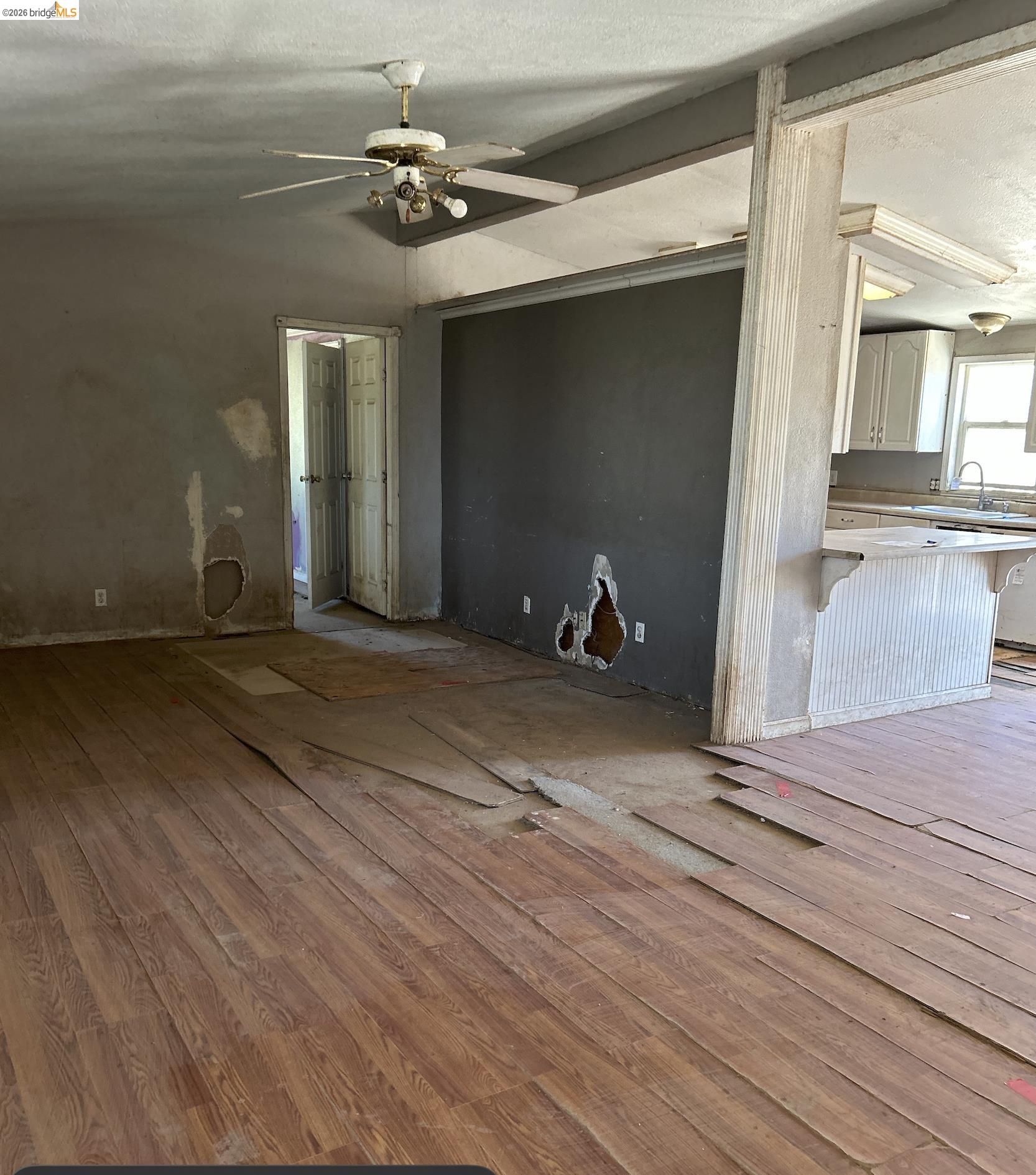 Detail Gallery Image 6 of 12 For 9930 Hernandez Dr, La Grange,  CA 95329 - 3 Beds | 2 Baths