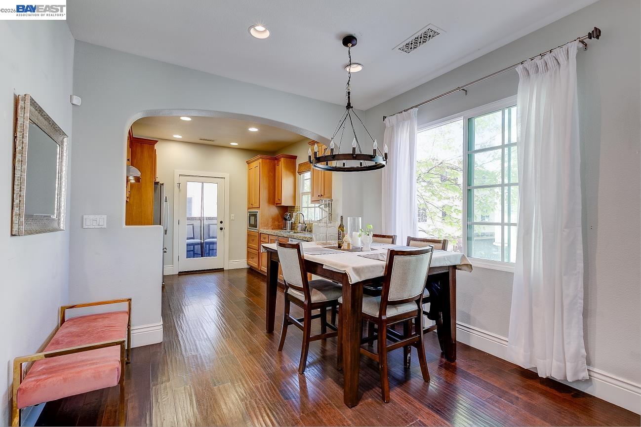 Detail Gallery Image 13 of 41 For 2506 Monet Ter, Fremont,  CA 94539 - 3 Beds | 3 Baths