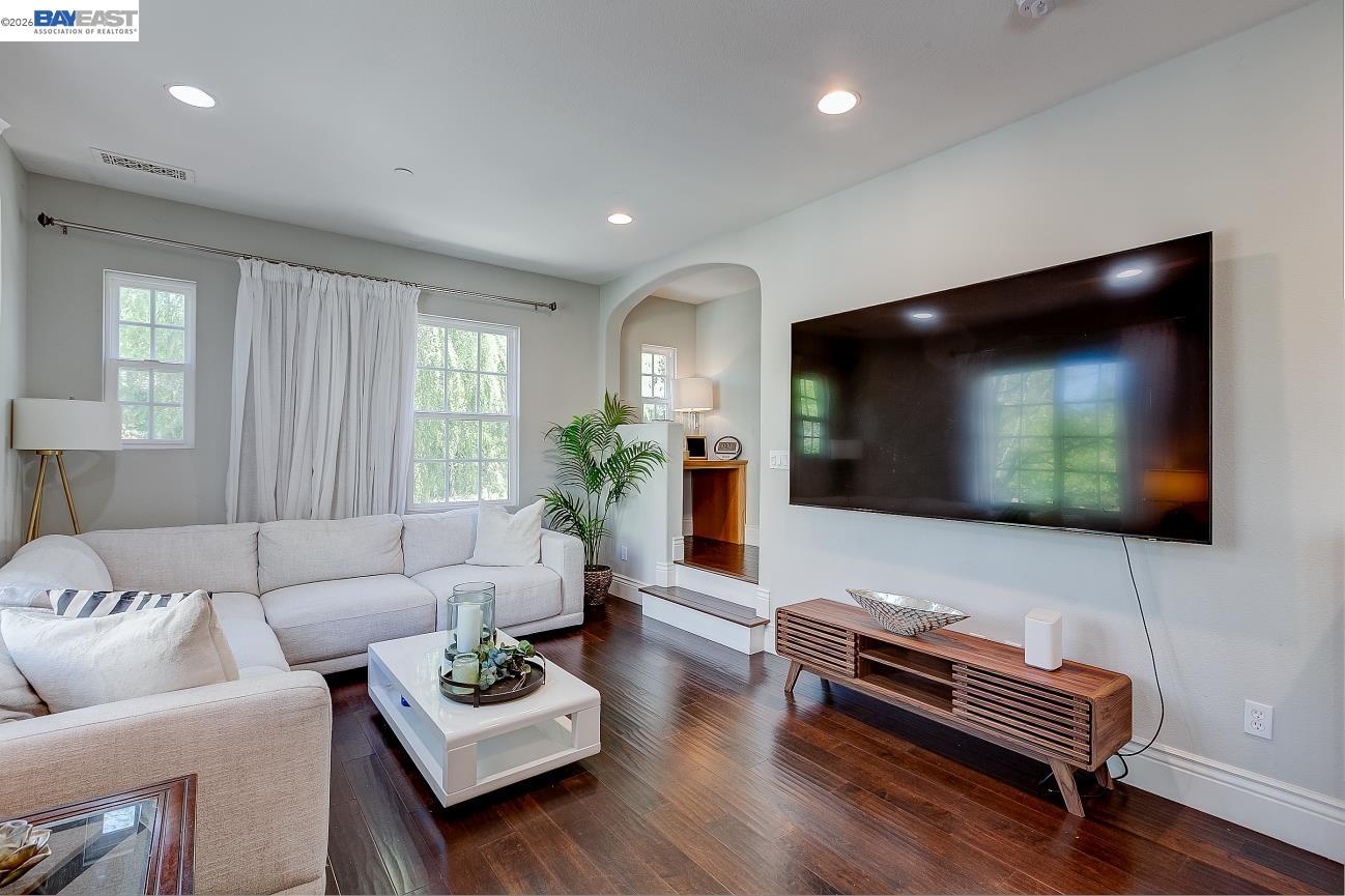 Detail Gallery Image 18 of 41 For 2506 Monet Ter, Fremont,  CA 94539 - 3 Beds | 3 Baths
