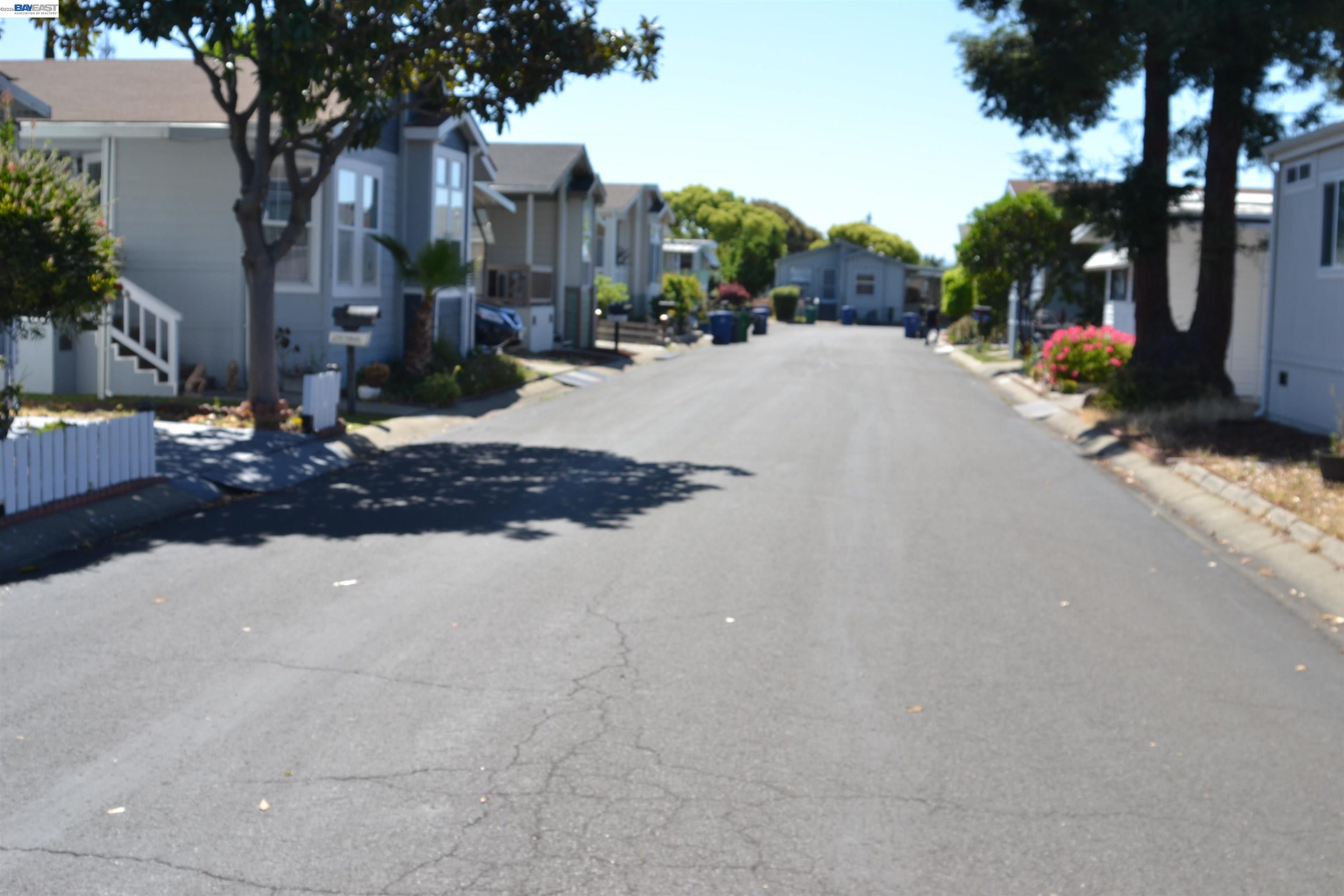 Detail Gallery Image 6 of 28 For 1358 Manuel Drive #146,  Hayward,  CA 94544 - 2 Beds | 2 Baths