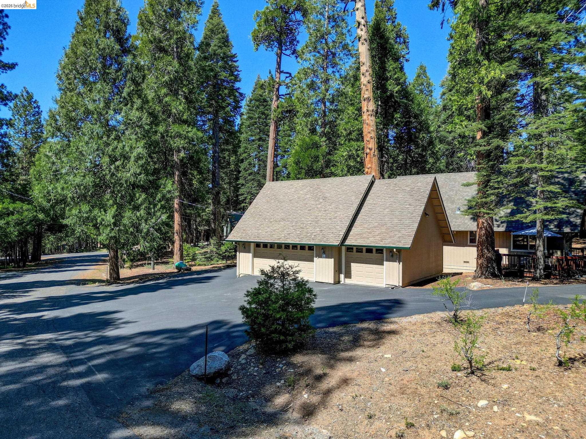 Detail Gallery Image 2 of 31 For 401 Kenshaw Ct., Arnold,  CA 95223 - 2 Beds | 1/1 Baths