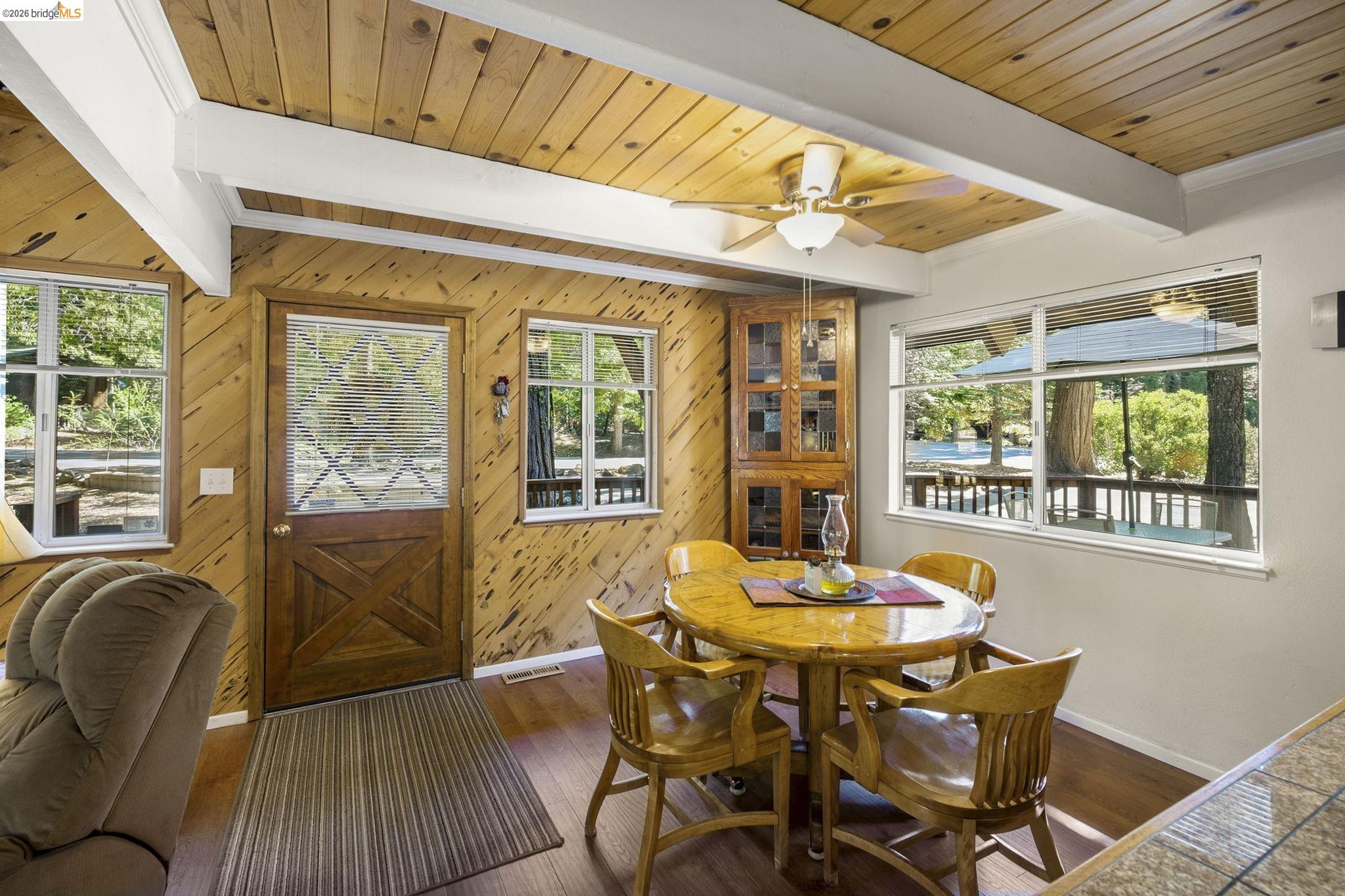 Detail Gallery Image 8 of 31 For 401 Kenshaw Ct., Arnold,  CA 95223 - 2 Beds | 1/1 Baths