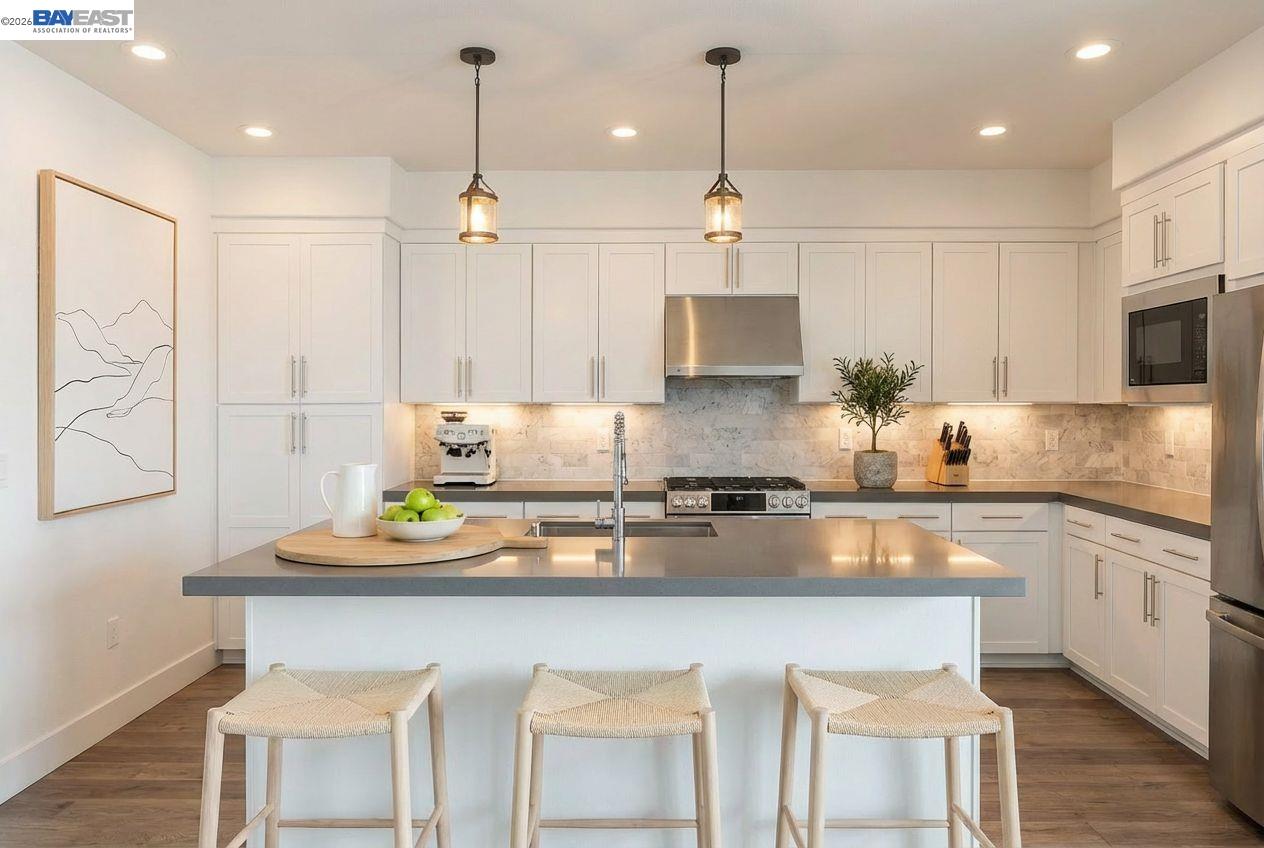 Photo #4: 41130355 Listing: Photo #4