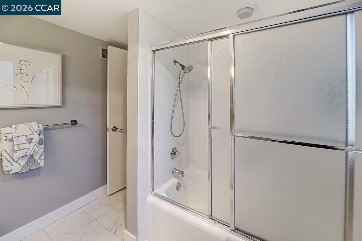 Photo #38: 41130357 Listing: Photo #38