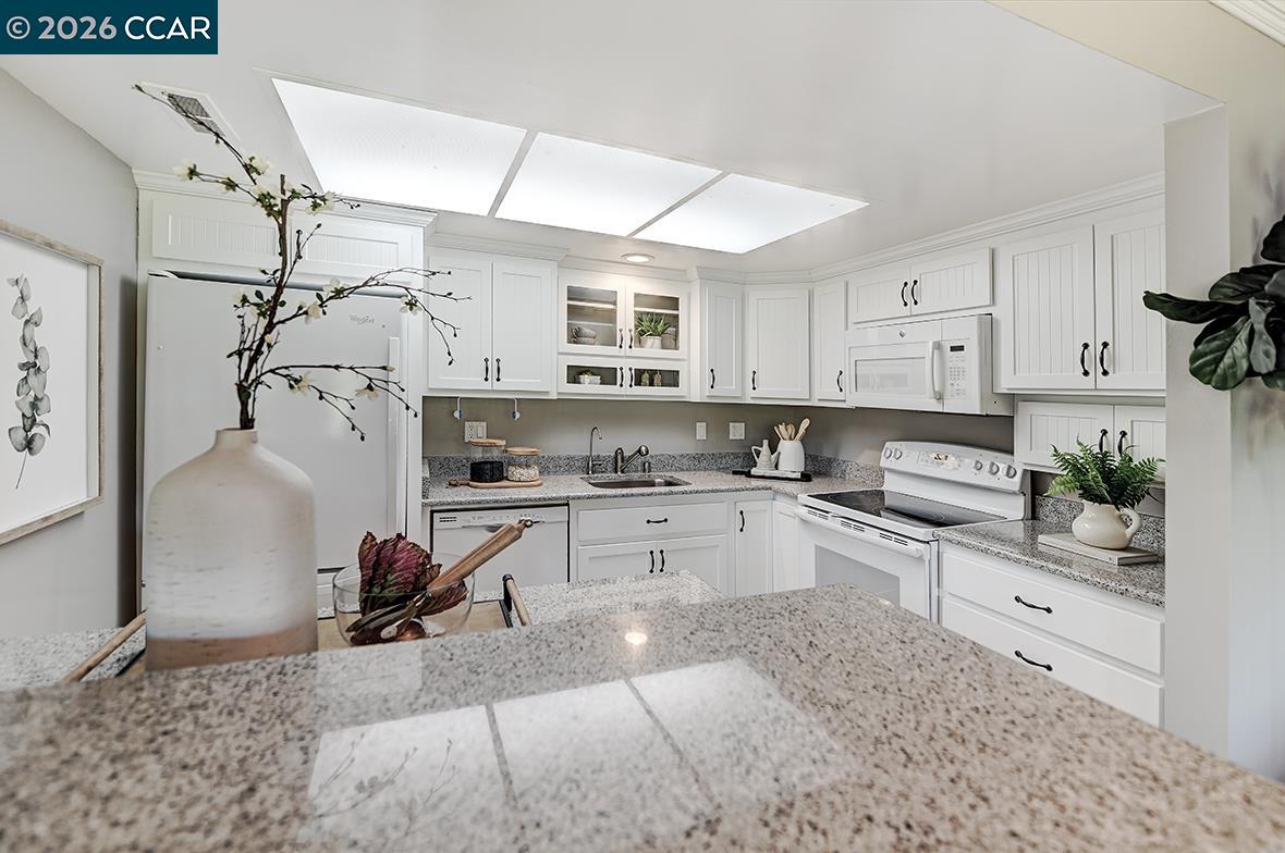 Photo #6: 41130357 Listing: Photo #6