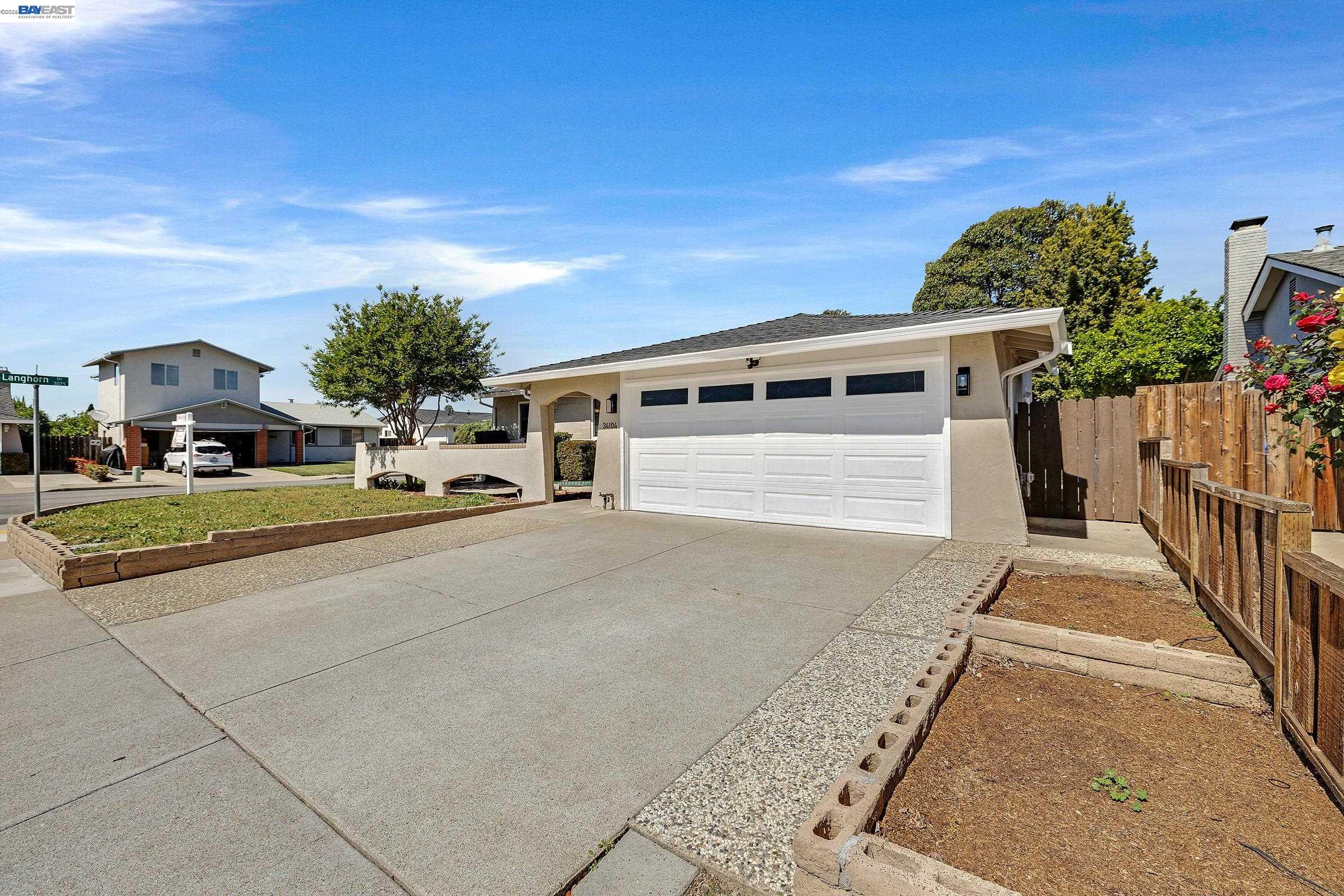 Detail Gallery Image 2 of 28 For 34104 Cromwell Pl, Fremont,  CA 94555 - 3 Beds | 2 Baths