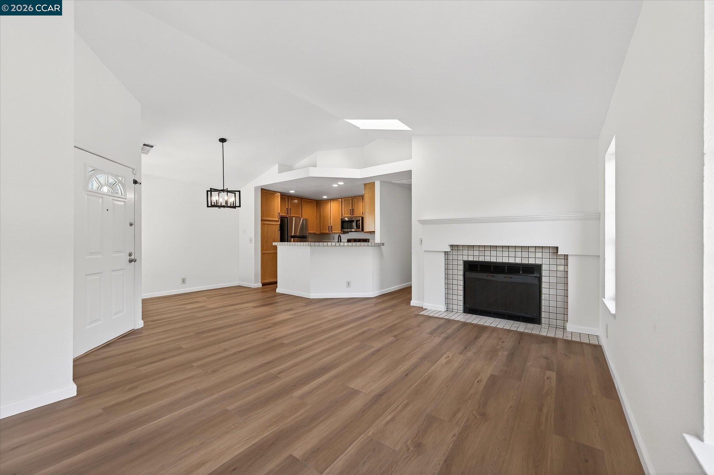 Detail Gallery Image 5 of 36 For 401 Stinson St #3,  Vallejo,  CA 94591 - 2 Beds | 1 Baths