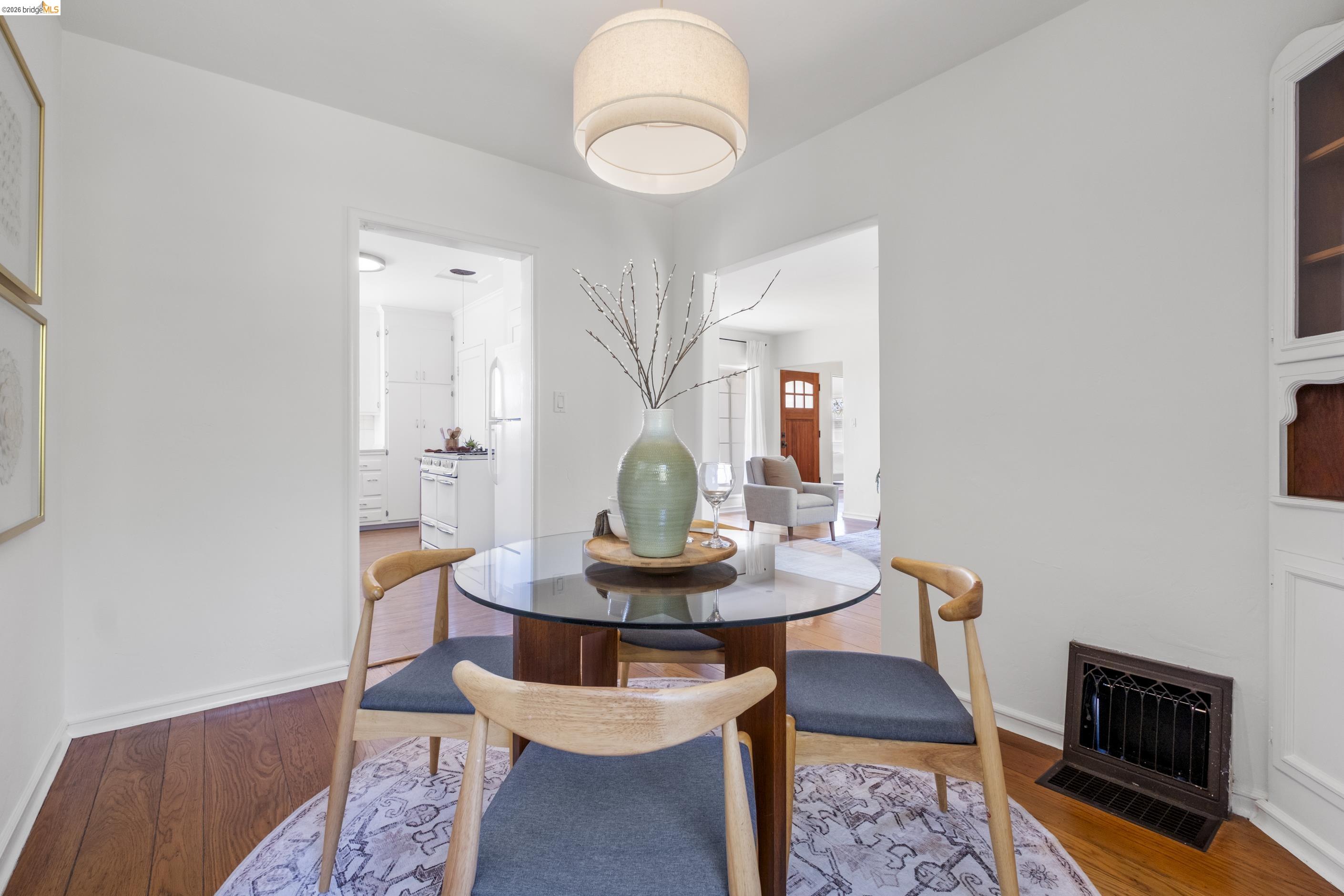 Detail Gallery Image 11 of 36 For 5625 Sacramento Ave, Richmond,  CA 94804 - 2 Beds | 1 Baths