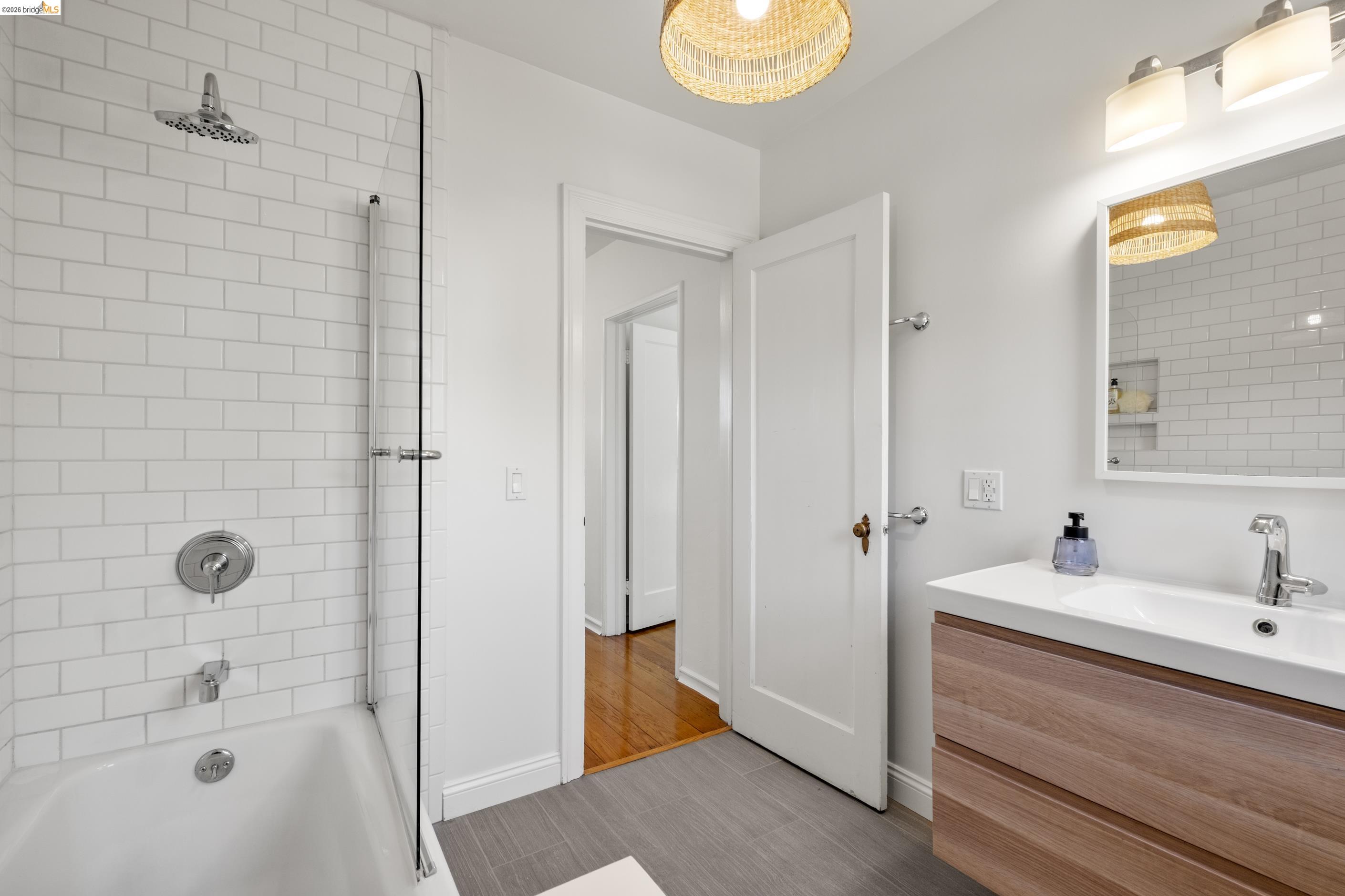 Detail Gallery Image 17 of 36 For 5625 Sacramento Ave, Richmond,  CA 94804 - 2 Beds | 1 Baths