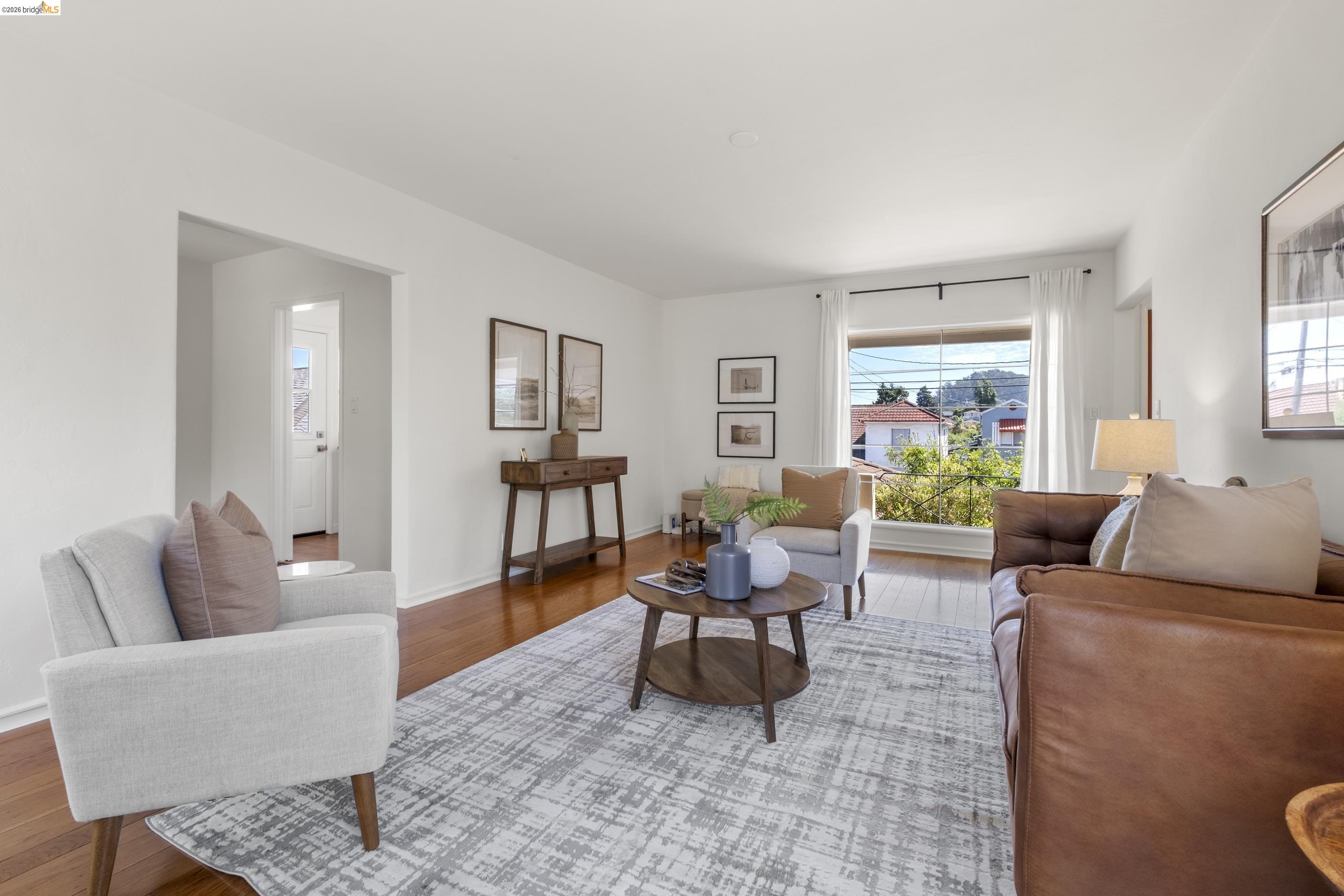 Detail Gallery Image 7 of 36 For 5625 Sacramento Ave, Richmond,  CA 94804 - 2 Beds | 1 Baths