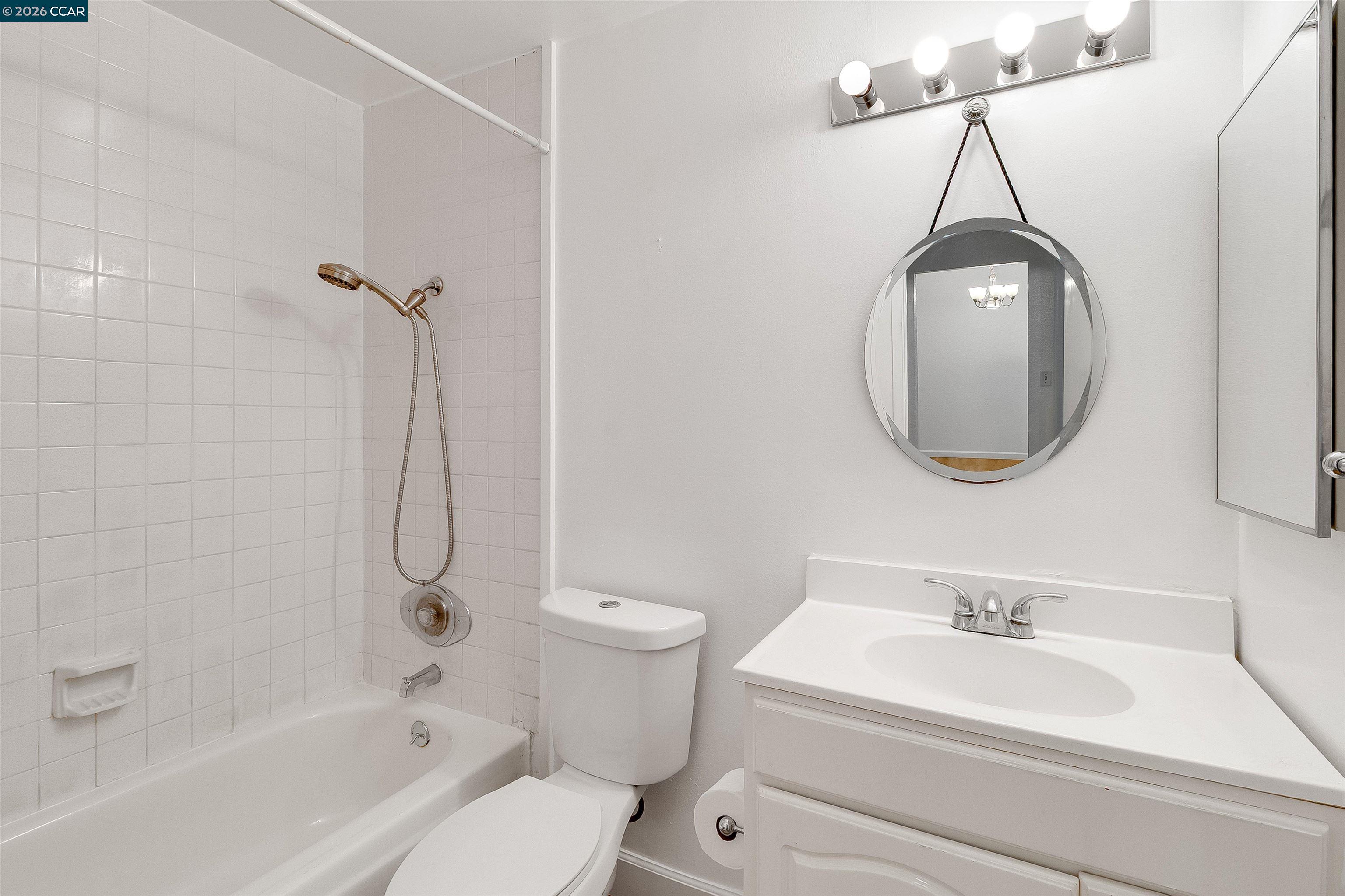 Photo #17: 41130382 Listing: Photo #17