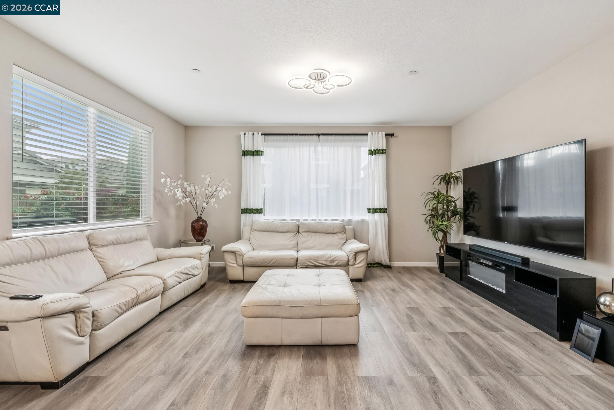 Detail Gallery Image 5 of 47 For 813 Stickney Way, Oakley,  CA 94561 - 4 Beds | 3 Baths