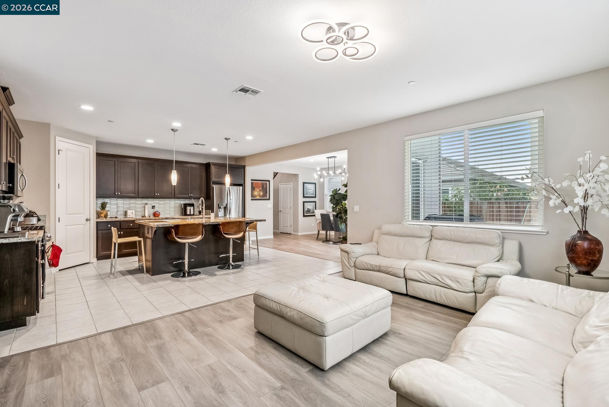 Detail Gallery Image 7 of 47 For 813 Stickney Way, Oakley,  CA 94561 - 4 Beds | 3 Baths