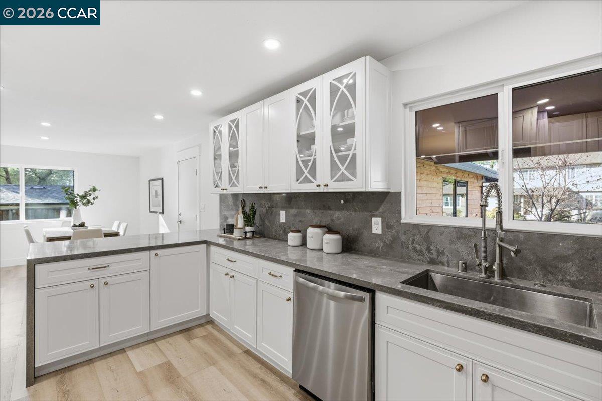 Detail Gallery Image 13 of 25 For 6 Sparrow Ct, Moraga,  CA 94556 - 3 Beds | 2 Baths