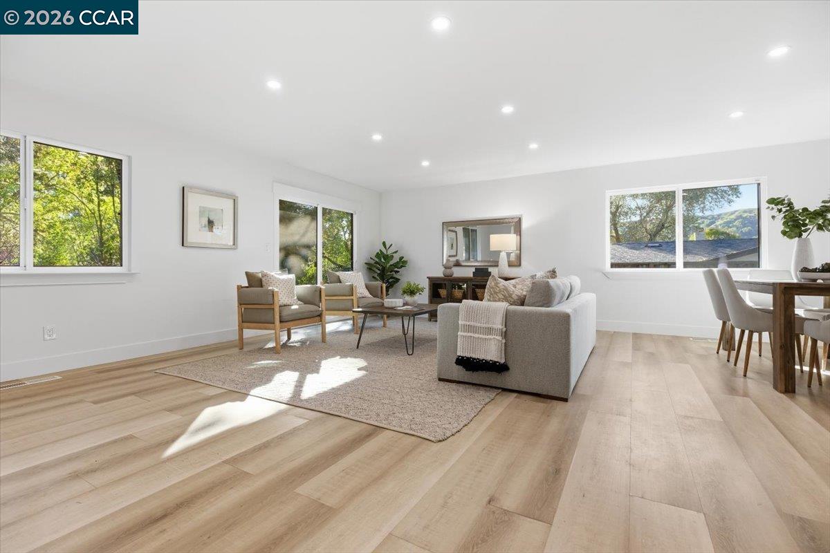 Detail Gallery Image 7 of 25 For 6 Sparrow Ct, Moraga,  CA 94556 - 3 Beds | 2 Baths