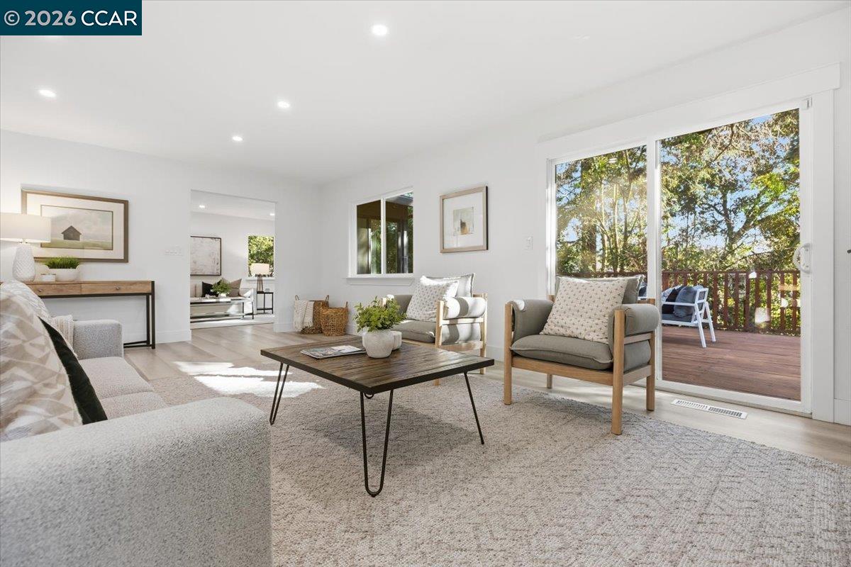 Detail Gallery Image 8 of 25 For 6 Sparrow Ct, Moraga,  CA 94556 - 3 Beds | 2 Baths