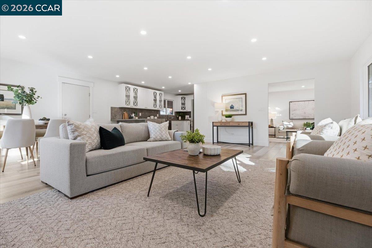 Detail Gallery Image 9 of 25 For 6 Sparrow Ct, Moraga,  CA 94556 - 3 Beds | 2 Baths