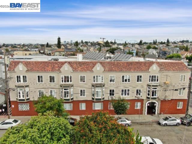 Detail Gallery Image 3 of 9 For 1757 26th Ave, Oakland,  CA 94601 - – Beds | – Baths