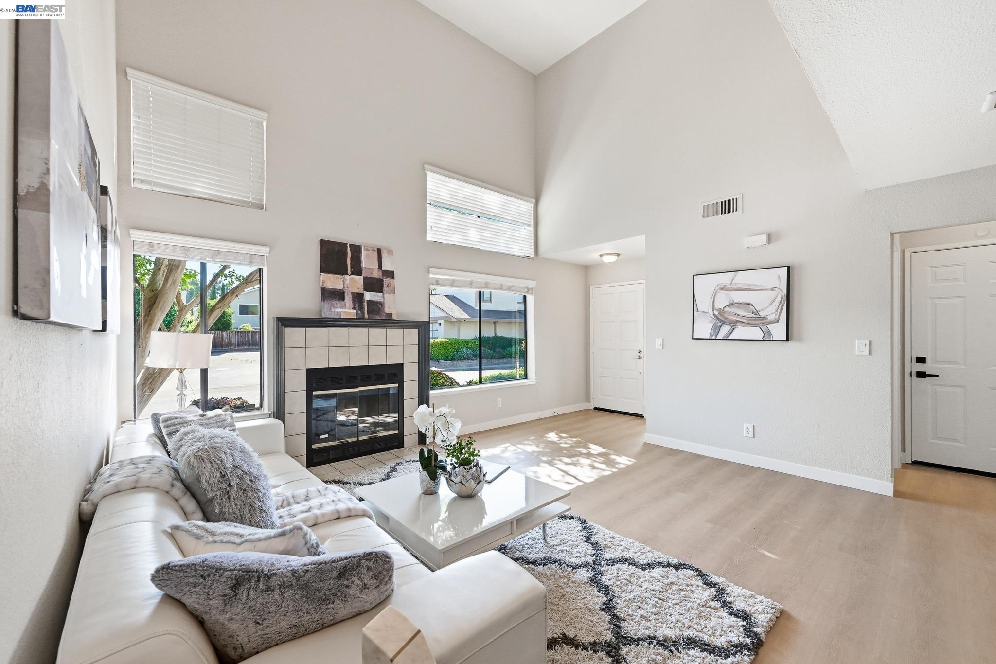 Detail Gallery Image 10 of 52 For 678 Saddleback Ter, Fremont,  CA 94536 - 3 Beds | 2/1 Baths