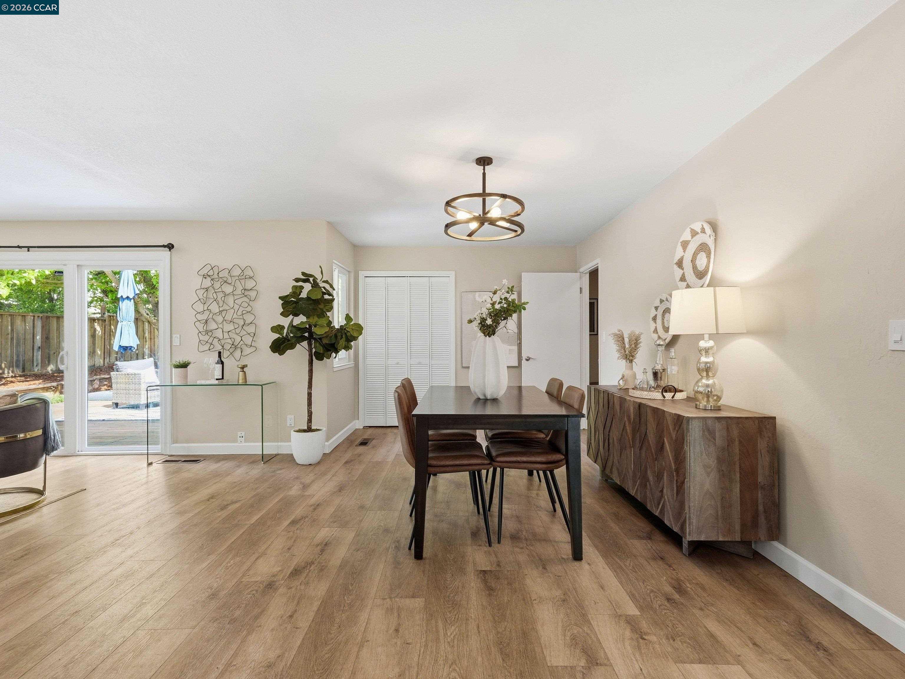 352 Donegal Way, Martinez, CA, 94553