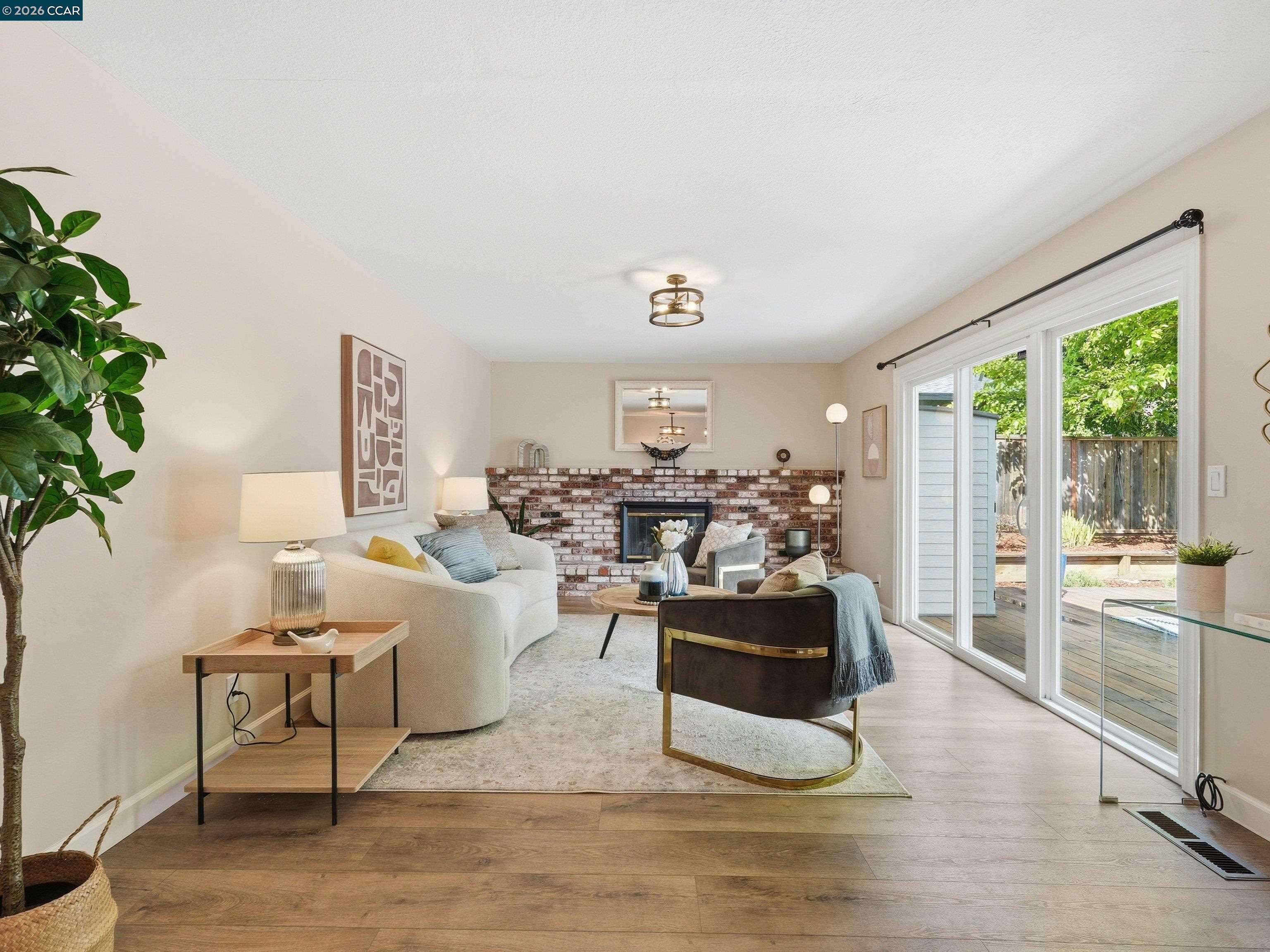 352 Donegal Way, Martinez, CA, 94553