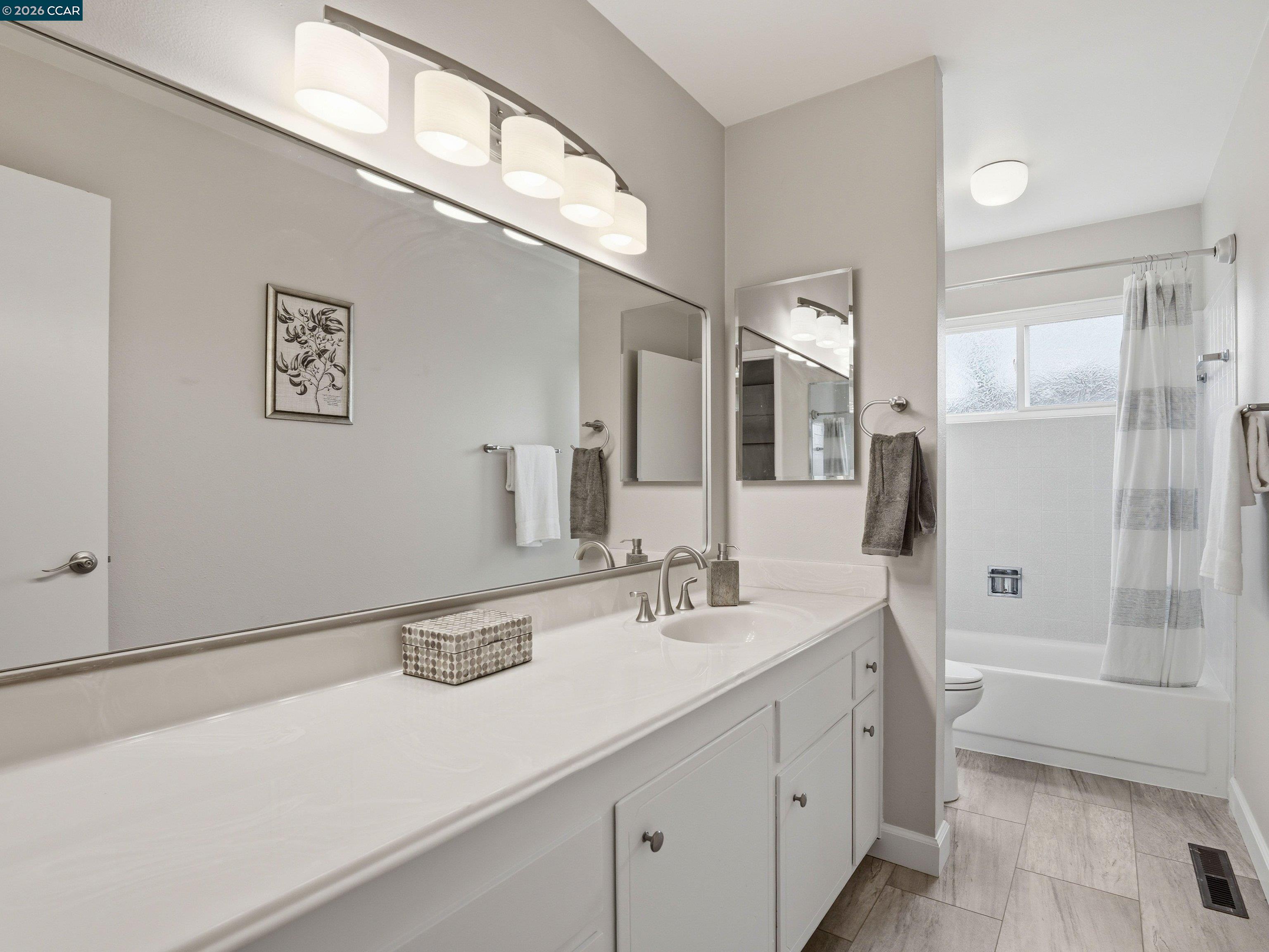 352 Donegal Way, Martinez, CA, 94553